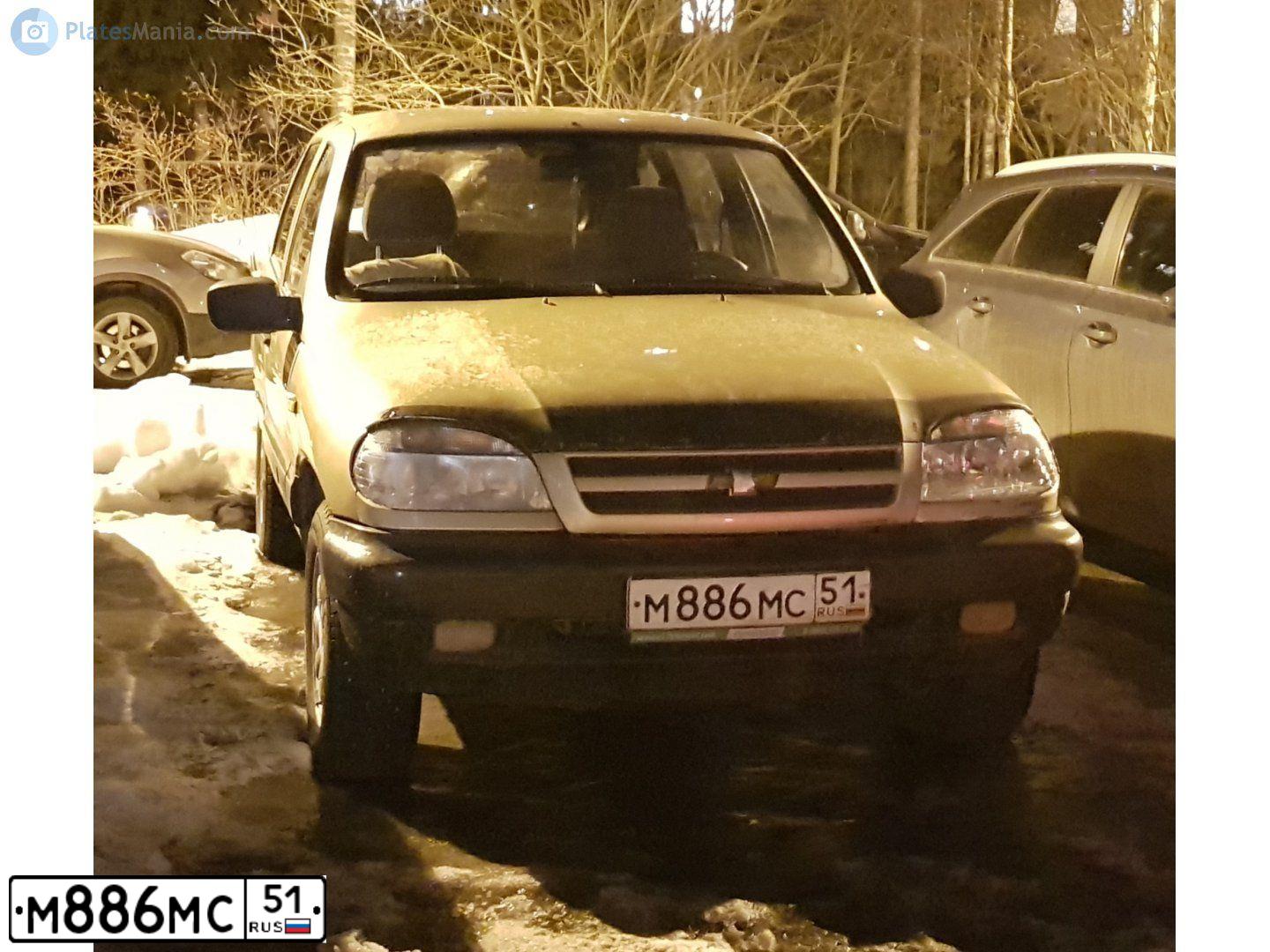 Фото автомобиля CHEVROLET NIVA, 2004 — госномер М886МС51. Цвет: БЕЖЕВЫЙ МЕТАЛЛИК