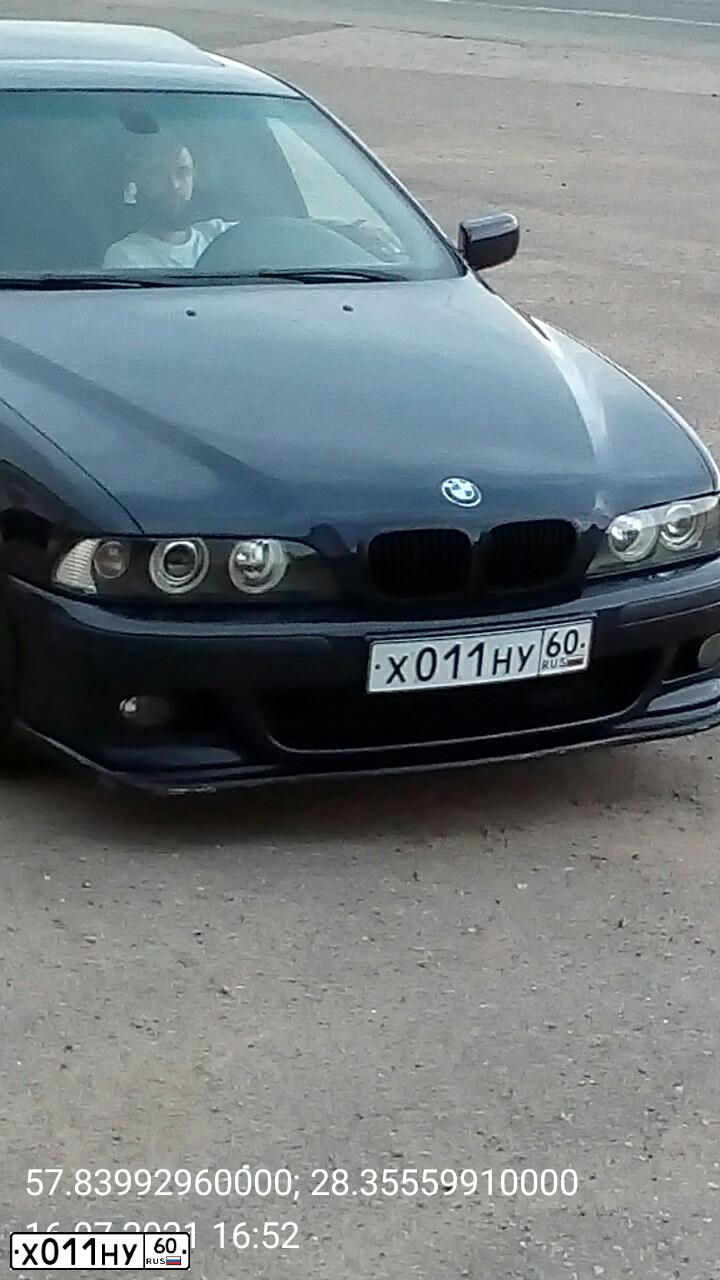 Фото автомобиля BMW 528I, 1999 — госномер М399СН35