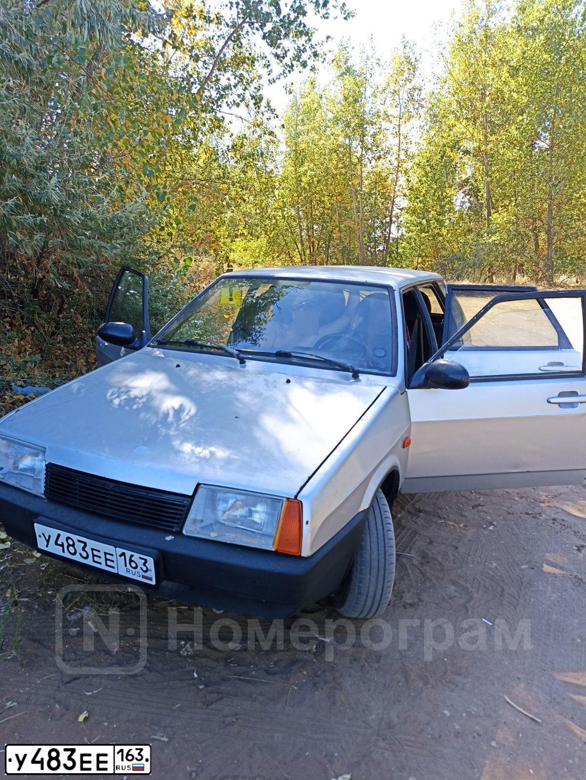 Фото автомобиля LADA 2109 SAMARA, 2002 — госномер М131ХР763. Цвет: СЕРЕБРИСТО-СВЕТЛО-СЕРЫЙ-МЕТАЛЛИК