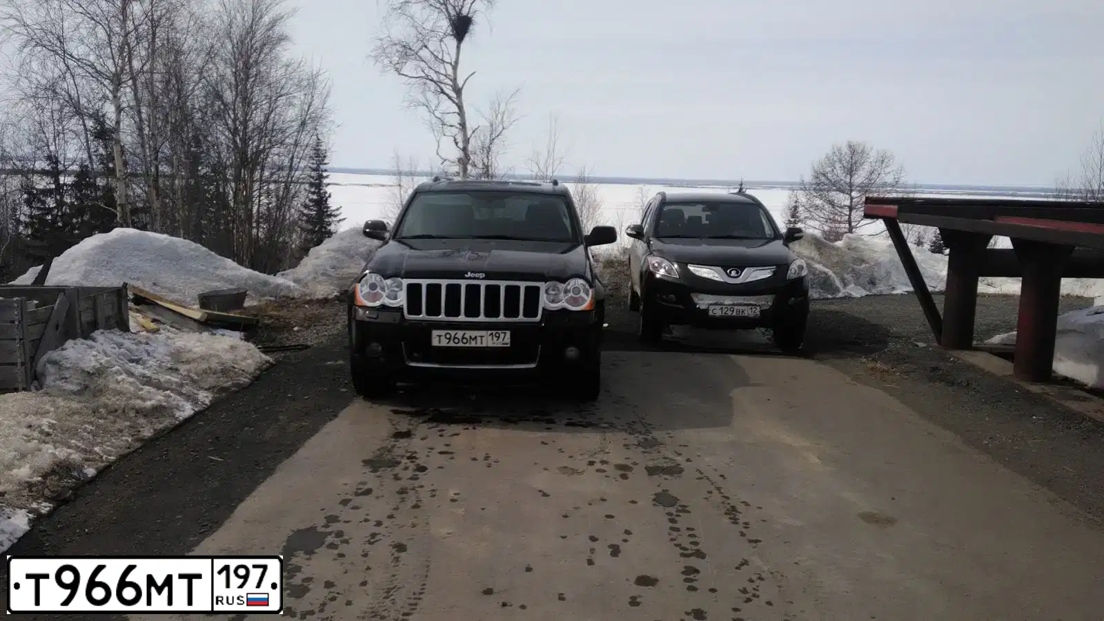 Фото автомобиля JEEP GRAND CHEROKEE, 2007 — госномер В809ХМ89. Цвет: ЧЕРНЫЙ