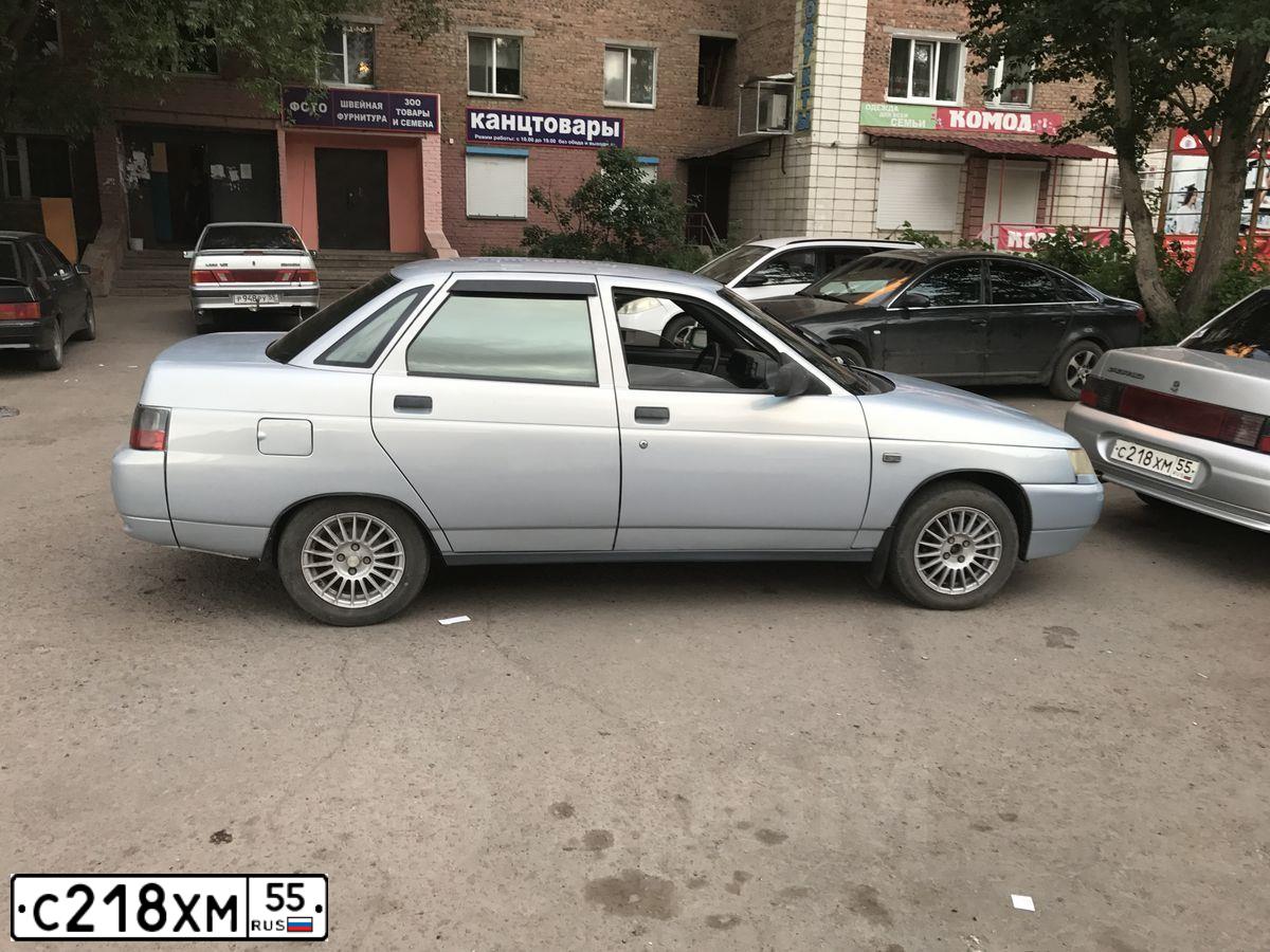 Фото автомобиля LADA 2110, 2004 — госномер Т205ХС55. Цвет: СВЕТЛО-СЕРЕБРИСТЫЙ
