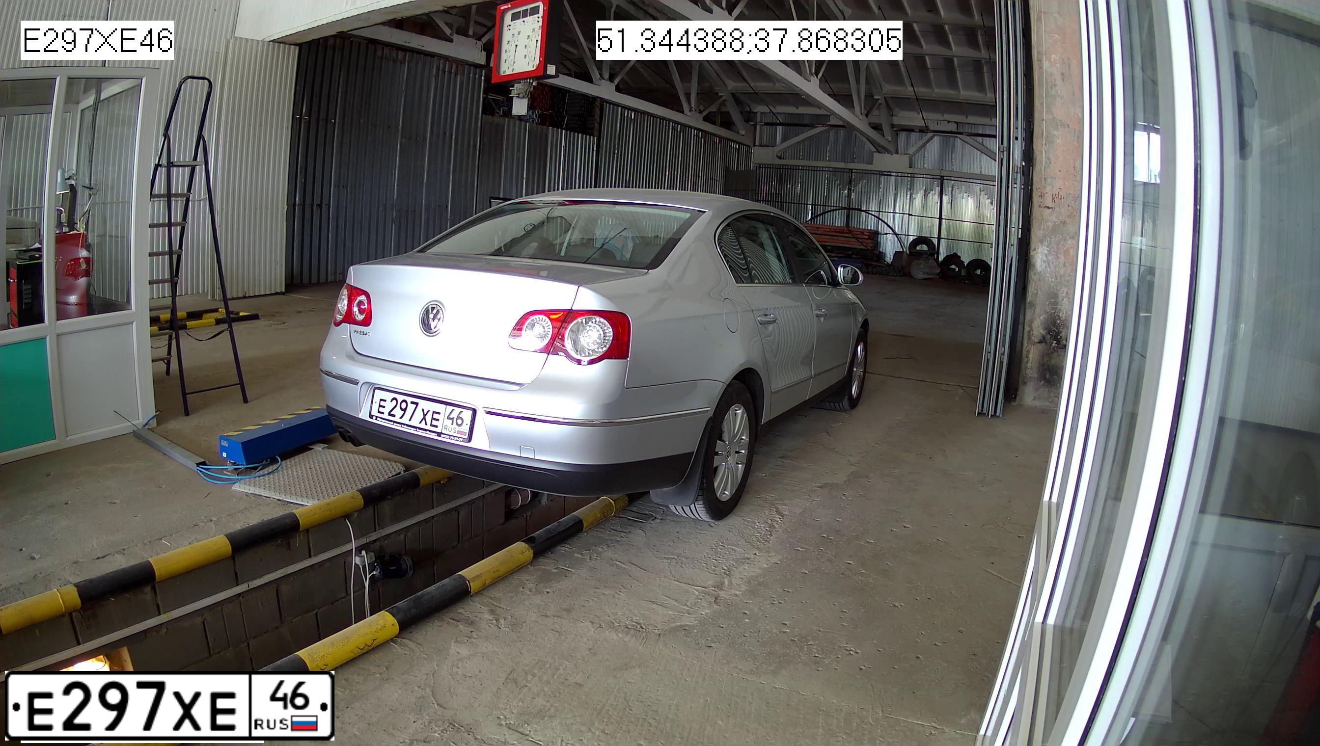 Фото автомобиля CHEVROLET LACETTI, 2008 — госномер Е297ХЕ197. Цвет: СЕРЕБРИСТЫЙ