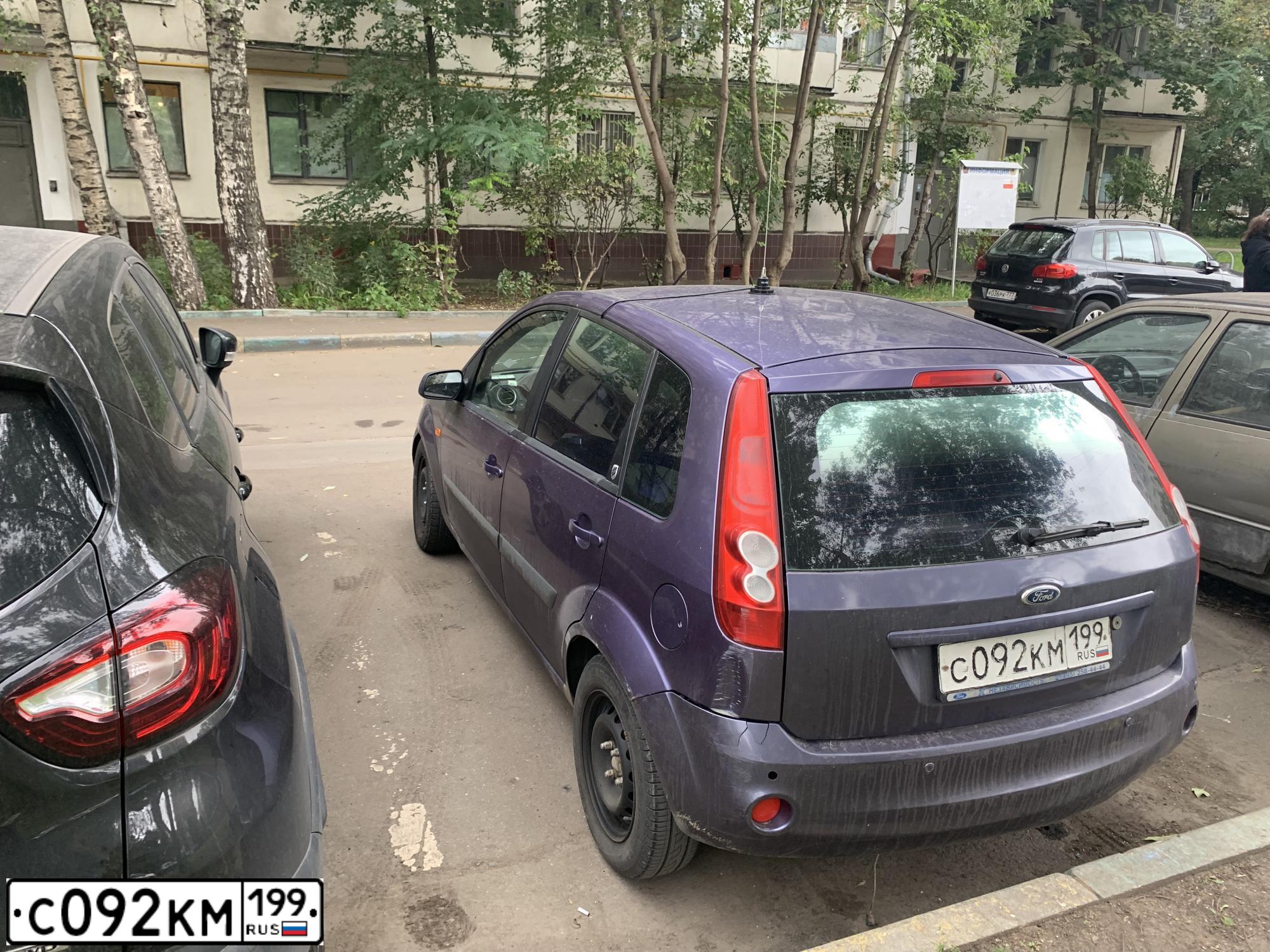 Фото автомобиля FORD FIESTA / ASPIRE, 2008 — госномер В236ВК92. Цвет: СИРЕНЕВЫЙ