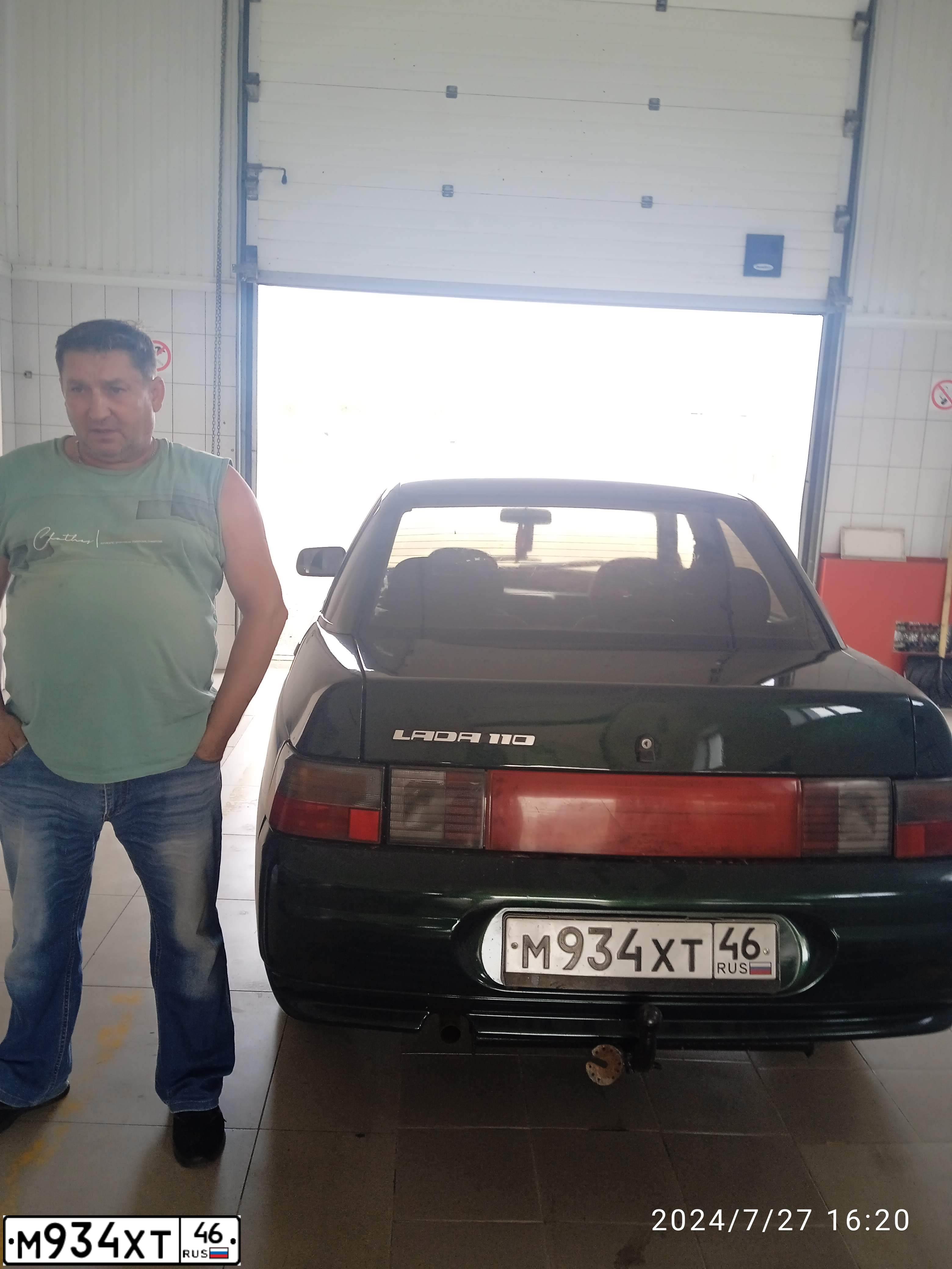 Фото автомобиля LADA 2110, 2001 — госномер У926КО31. Цвет: ТЕМНО-ЗЕЛЕНЫЙ МЕТАЛЛИК