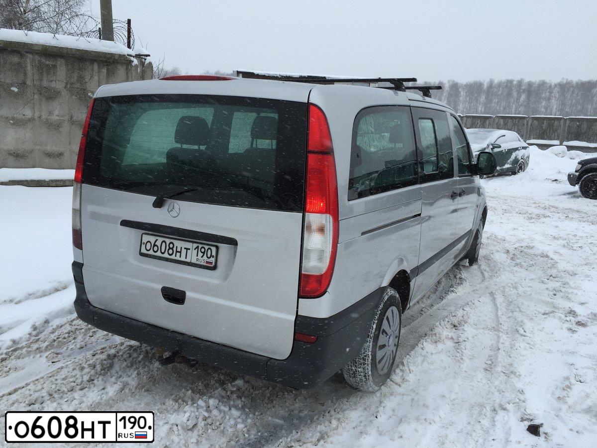 Фото автомобиля MERCEDES VITO, 2004 — госномер Х674АХ181. Цвет: Серебристый