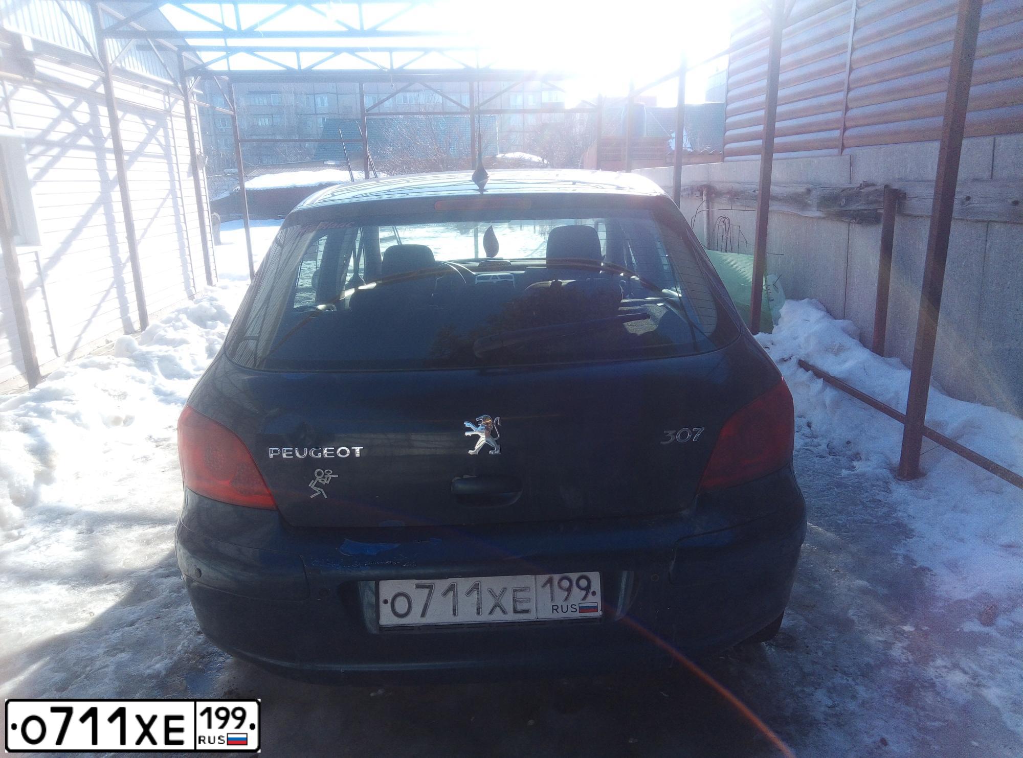 Фото автомобиля PEUGEOT 307, 2006 — госномер О711ХЕ199. Цвет: Темно-синий