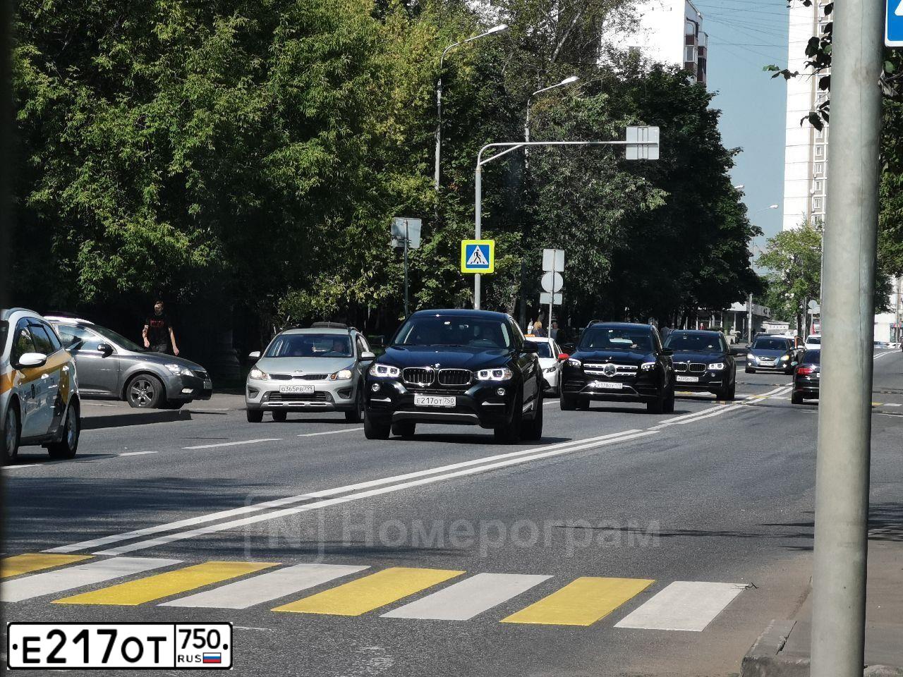 Фото автомобиля BMW X6, 2015 — госномер Т107ЕС550. Цвет: ЧЕРНЫЙ
