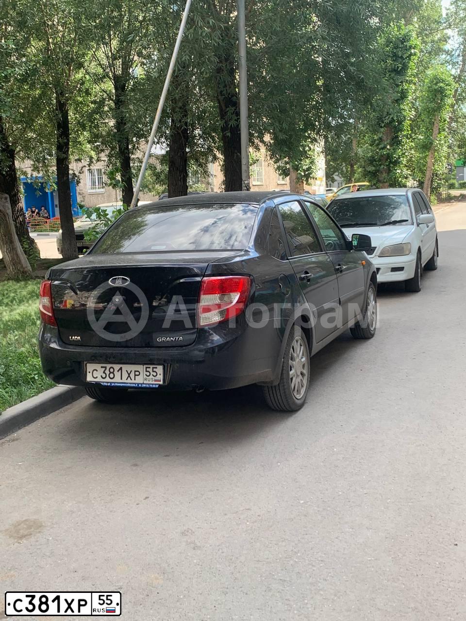 Фото автомобиля LADA 2190 GRANTA, 2013 — госномер С381ХР55