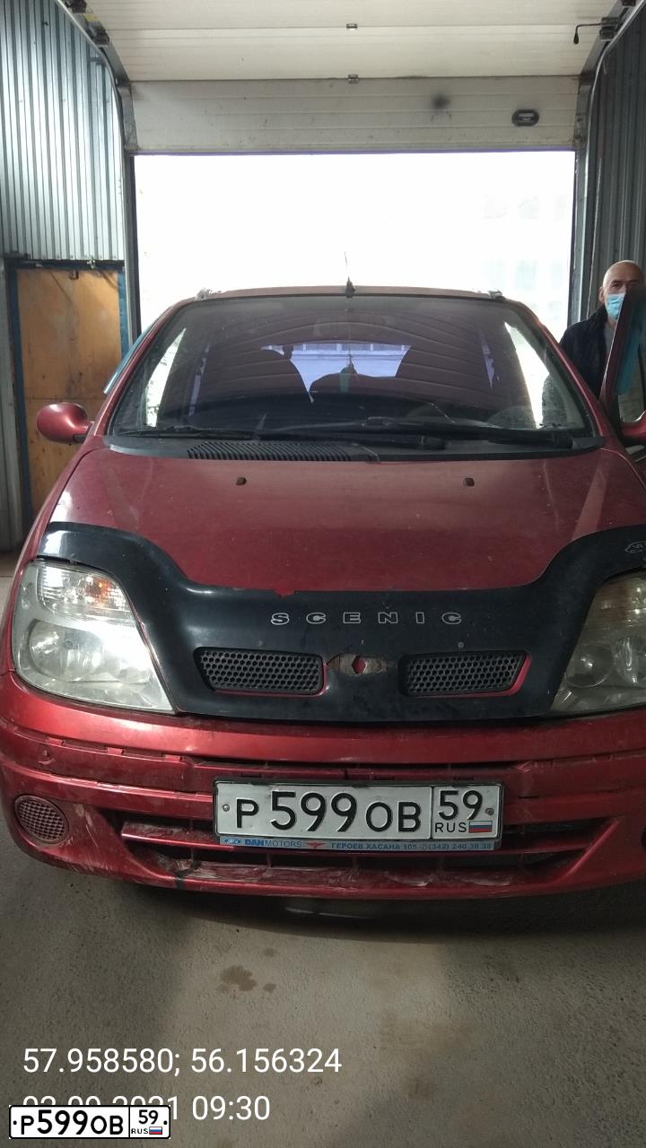 Фото автомобиля RENAULT MEGANE /GRAND/ SCENIC, 2003 — госномер Р345НР159. Цвет: КРАСНЫЙ