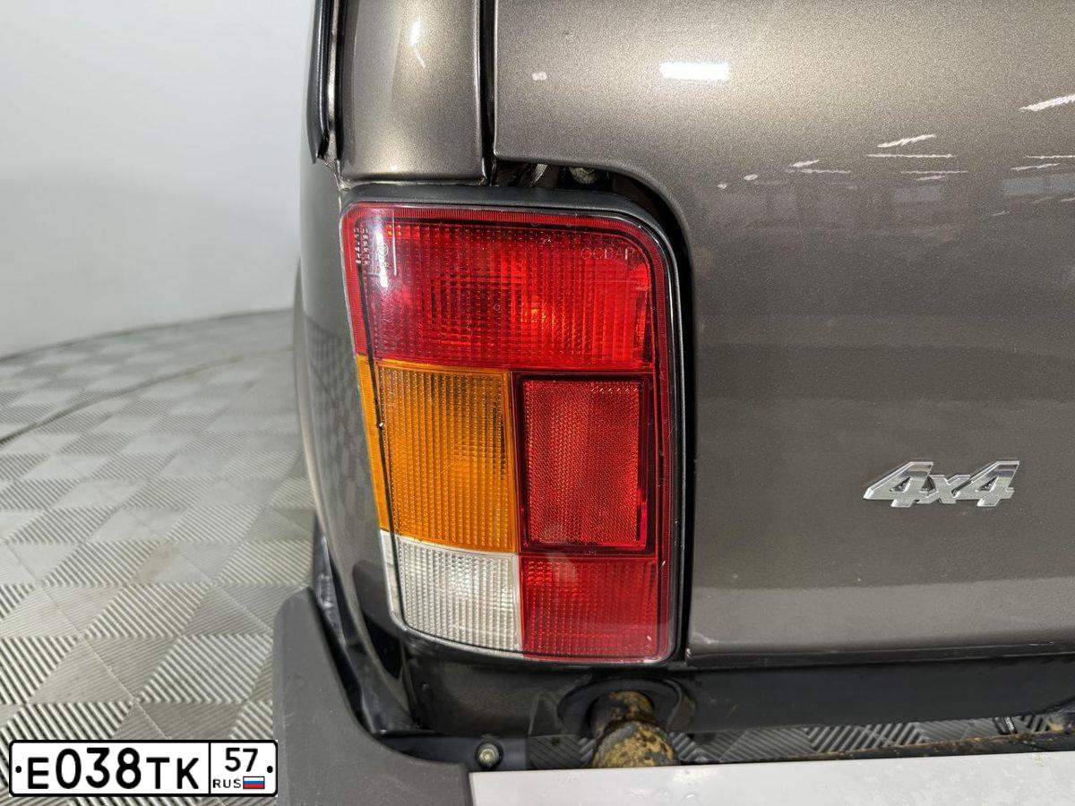 Фото автомобиля LADA NIVA, 2019 — госномер Т885СВ71. Цвет: Золотисто-коричневый
