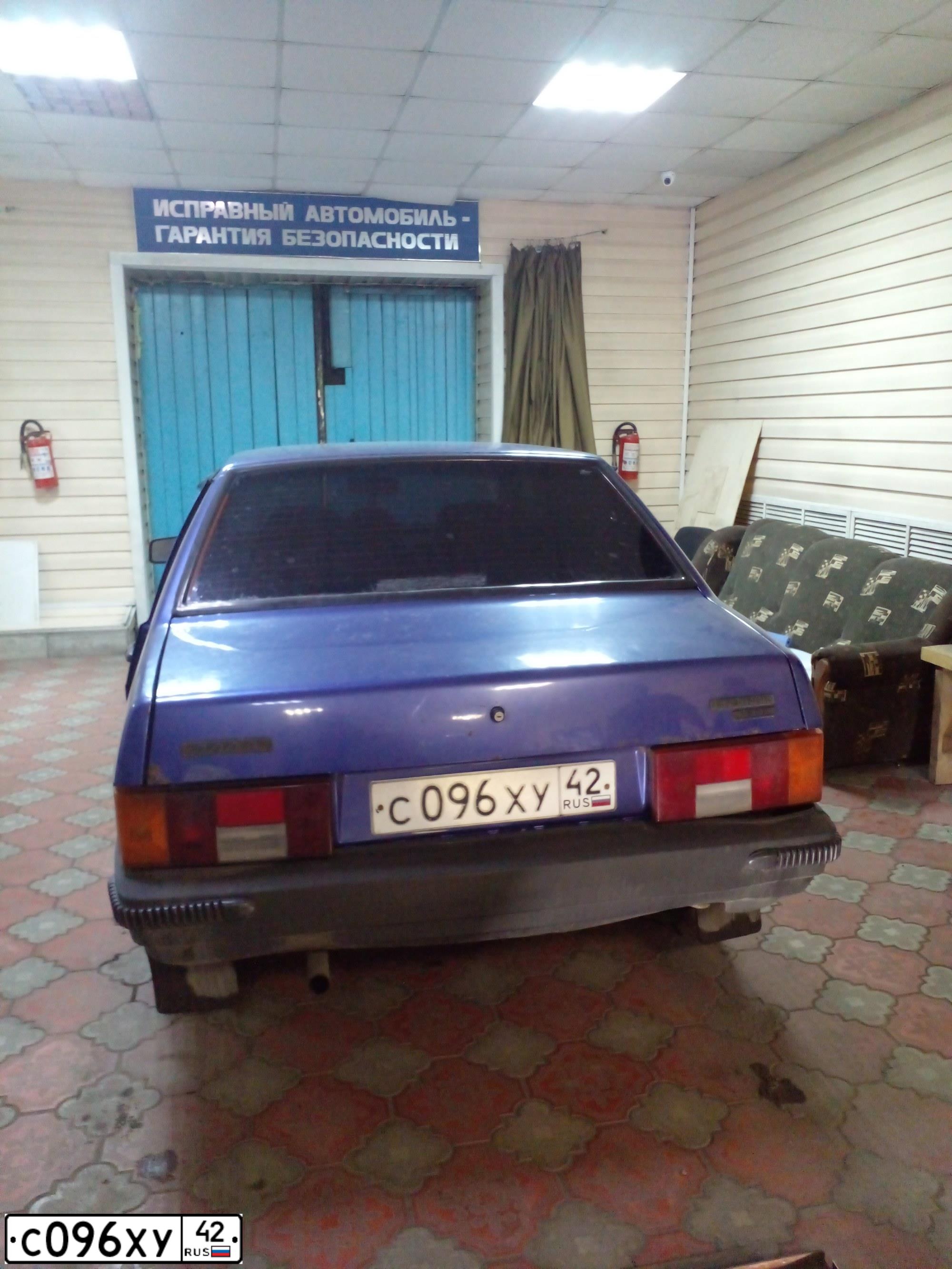 Фото автомобиля LADA 2109 SAMARA, 1996 — госномер М111НО142. Цвет: ФИОЛЕТОВЫЙ