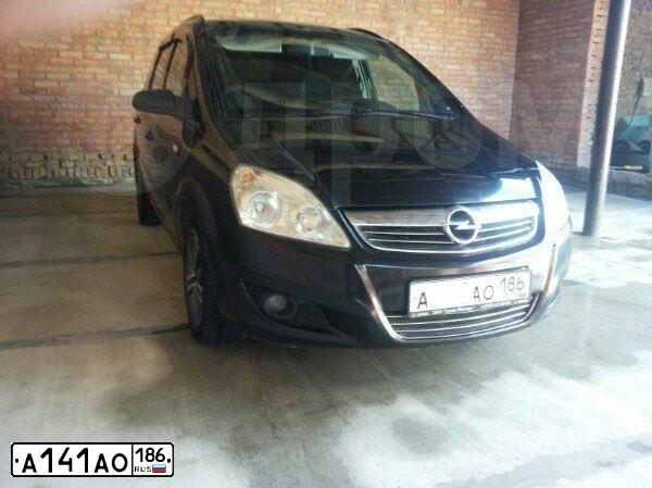 Фото автомобиля TOYOTA COROLLA, 2008 — госномер В160ЕО702. Цвет: Серебристый
