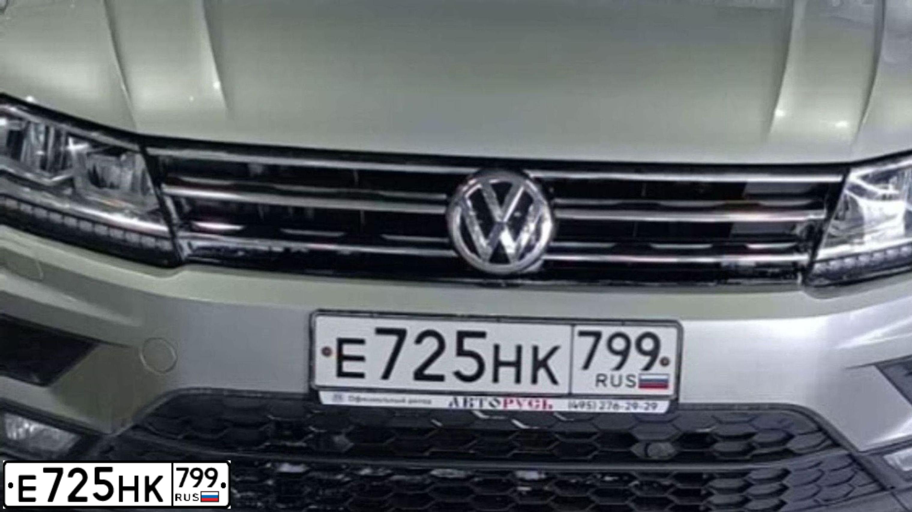 Фото автомобиля VOLKSWAGEN TIGUAN, 2019 — госномер Е725НК799. Цвет: СЕРЕБРИСТЫЙ