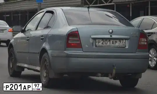 Фото автомобиля SKODA OCTAVIA, 2002 — госномер Р201АР97. Цвет: СВЕТЛО-СИНИЙ