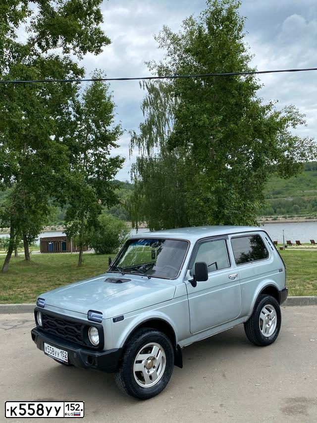 Фото автомобиля LADA 2121 NIVA, 2006 — госномер К558УУ152. Цвет: Серый