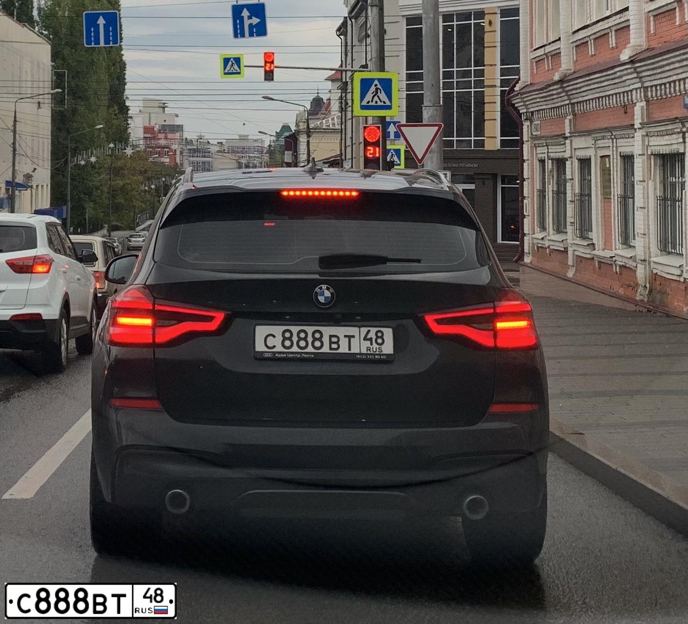 Фото автомобиля BMW X3, 2019 — госномер С888ВТ48. Цвет: ЧЕРНЫЙ