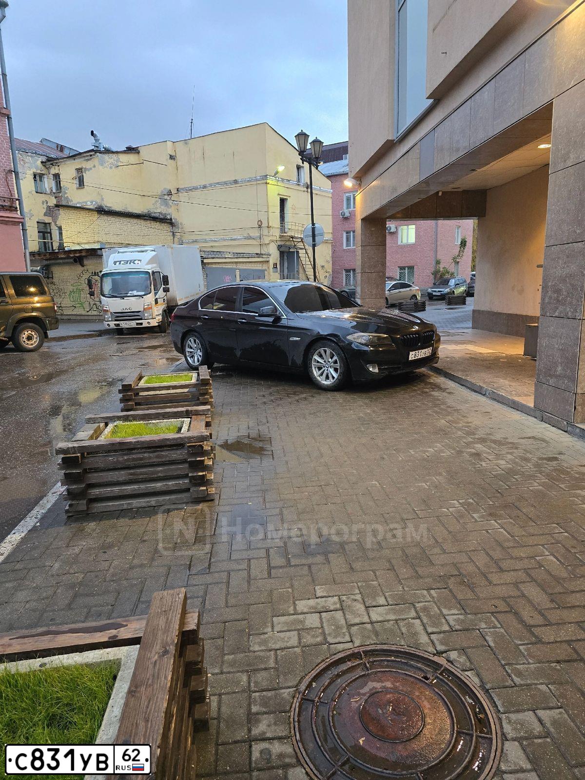 Фото автомобиля BMW SERIE 5, 2011 — госномер С831УВ62. Цвет: ЧЕРНЫЙ