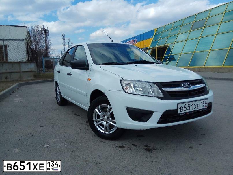 Фото автомобиля LADA 2191 GRANTA, 2017 — госномер М871ВР134. Цвет: Белый
