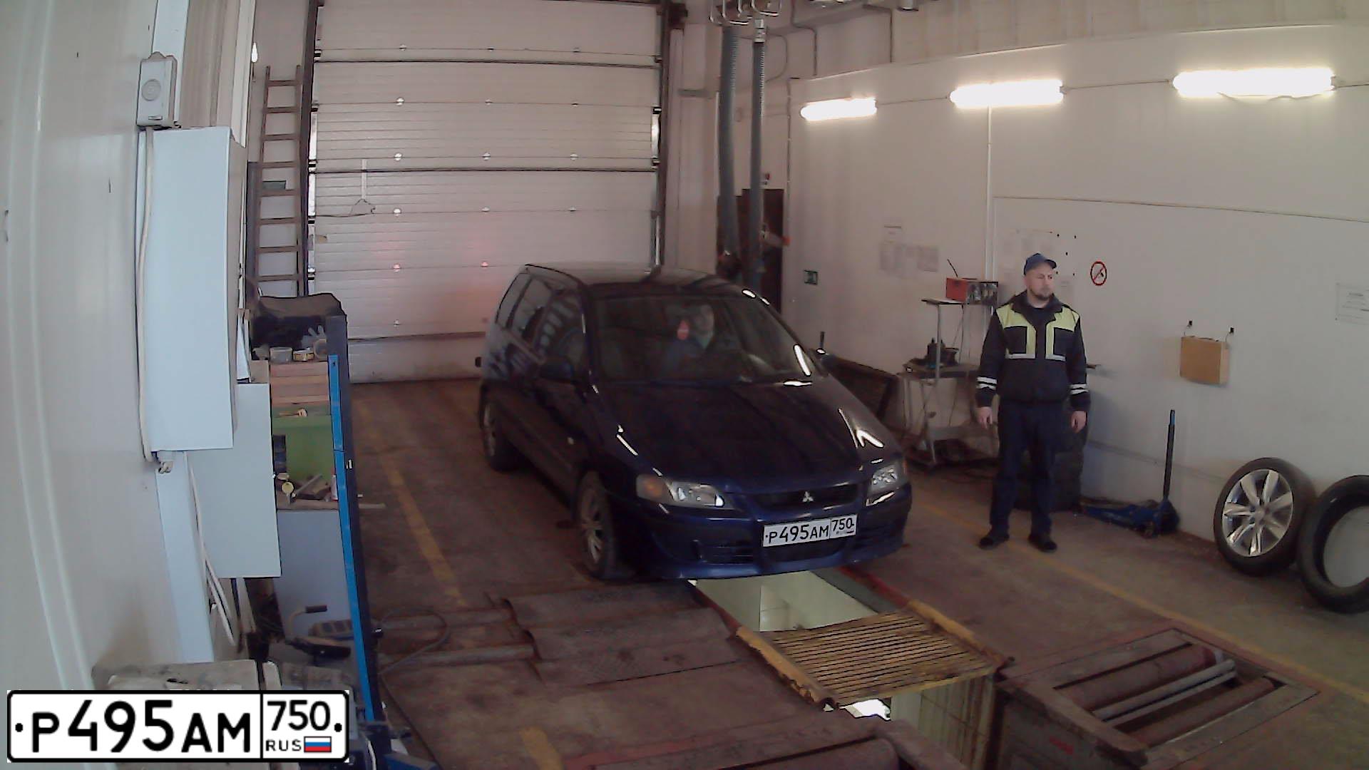 Фото автомобиля FORD FOCUS, 2007 — госномер К721ОВ150. Цвет: Серебристый