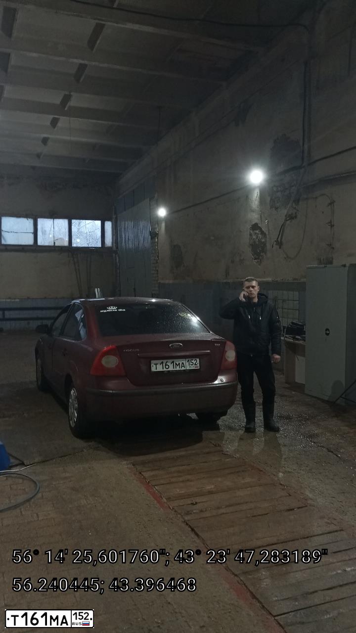 Фото автомобиля FORD FOCUS, 2005 — госномер Т161МА152. Цвет: ВИШНЕВЫЙ