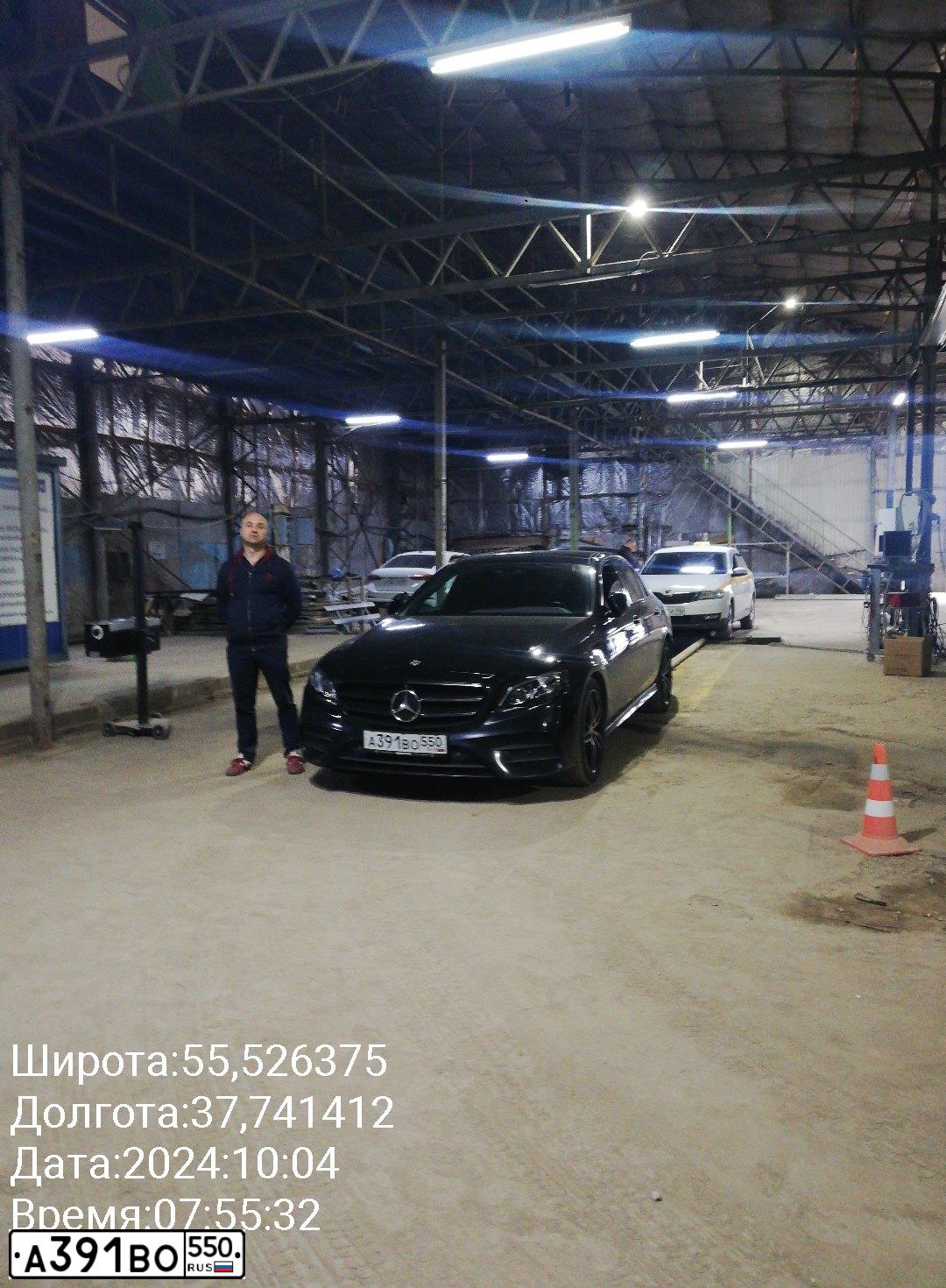Фото автомобиля MERCEDES E-KLASSE, 2016 — госномер Р686ОК126. Цвет: ЧЕРНЫЙ