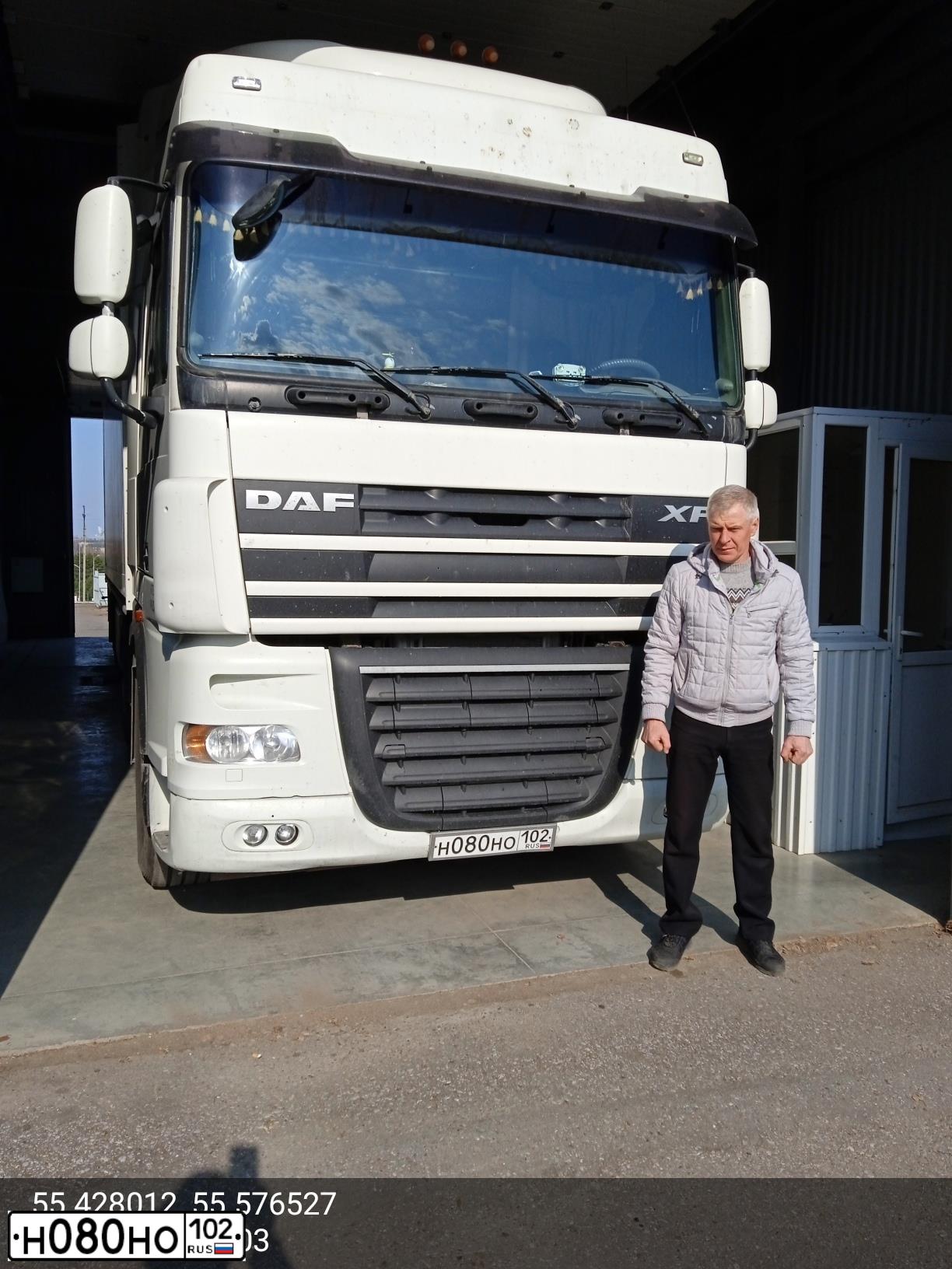 Фото автомобиля DAF XF 105 FT /4X2/, 2012 — госномер Н010НО102. Цвет: БЕЛЫЙ