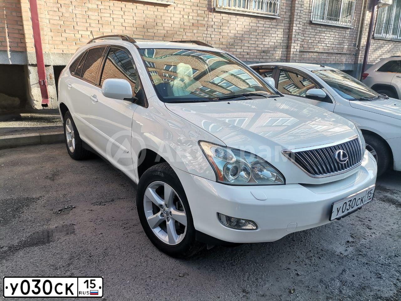 Фото автомобиля LADA 2114 SAMARA, 2010 — госномер У030СК15. Цвет: СВЕТЛО-СЕРЕБРИСТЫЙ МЕТАЛЛИК