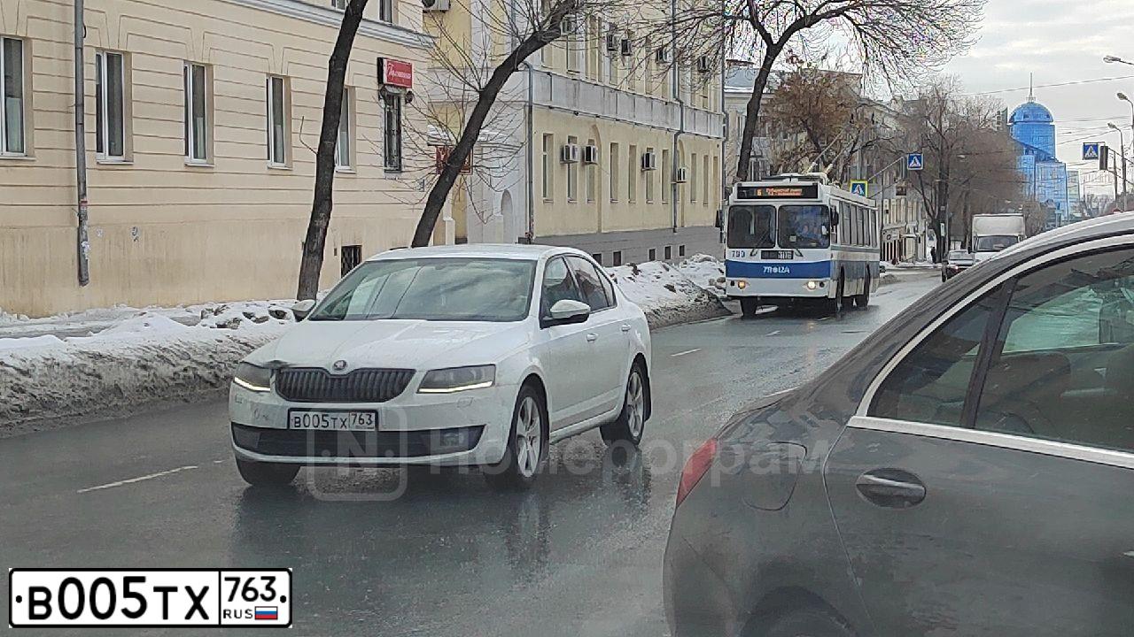 Фото автомобиля SKODA OCTAVIA, 2016 — госномер В005ТХ763. Цвет: Белый