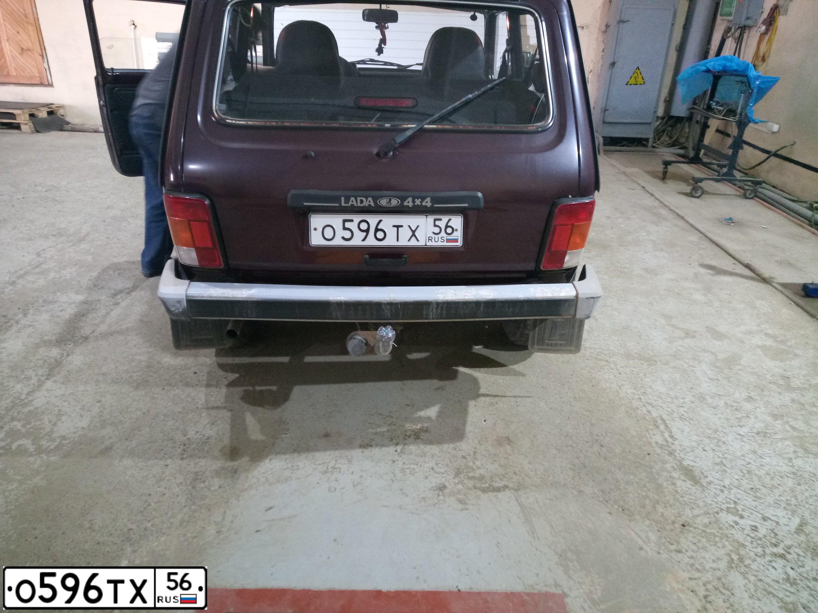 Фото автомобиля LADA 2121 NIVA, 2008 — госномер О596ТХ56. Цвет: ТЕМНО-ВИШНЕВЫЙ