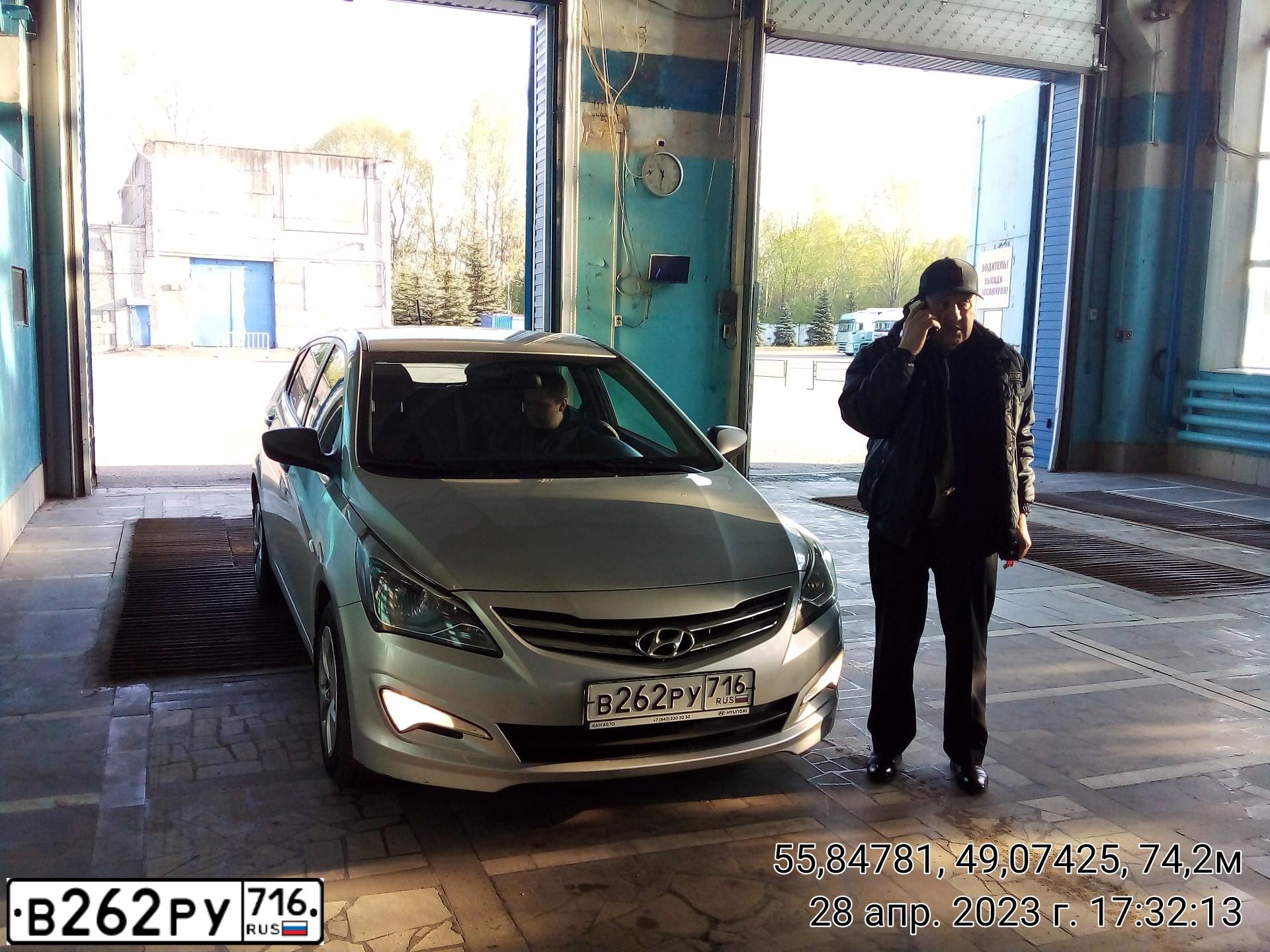 Фото автомобиля HYUNDAI SOLARIS, 2015 — госномер В262РУ716. Цвет: СЕРЕБРИСТЫЙ