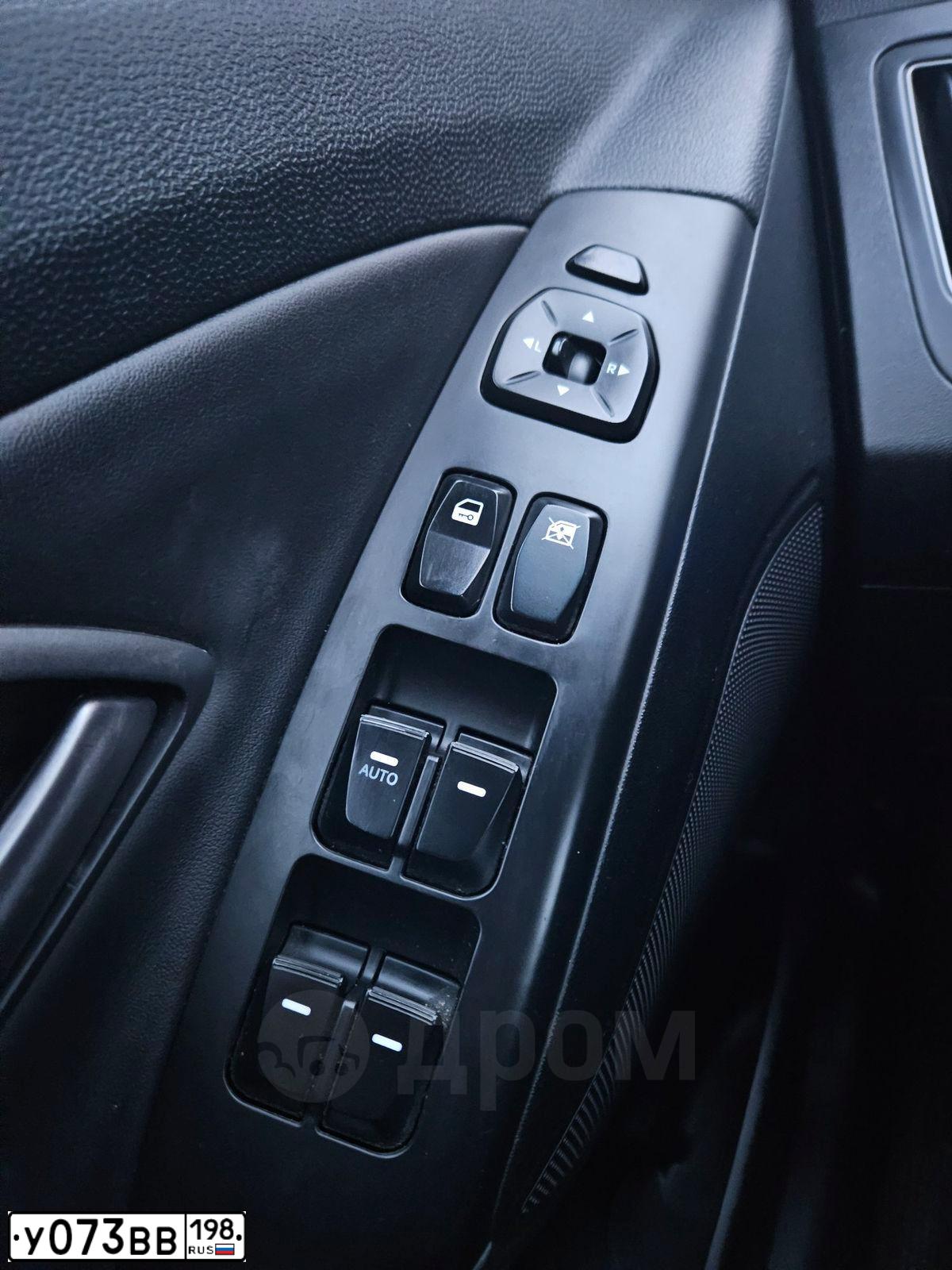Фото автомобиля HYUNDAI IX35, 2014 — госномер Е439ОС147. Цвет: Красный