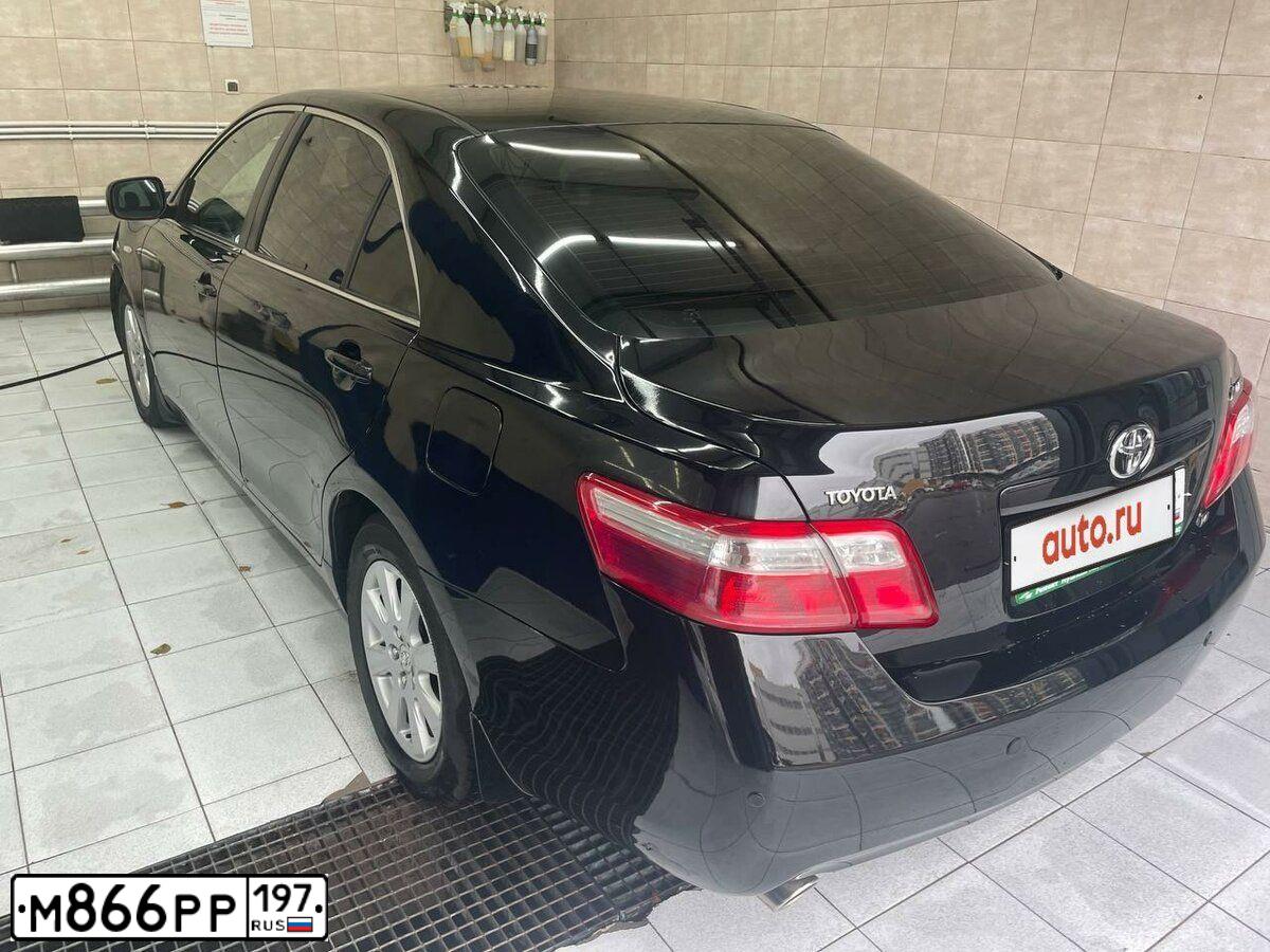Фото автомобиля TOYOTA CAMRY, 2009 — госномер О566АК10. Цвет: ЧЕРНЫЙ