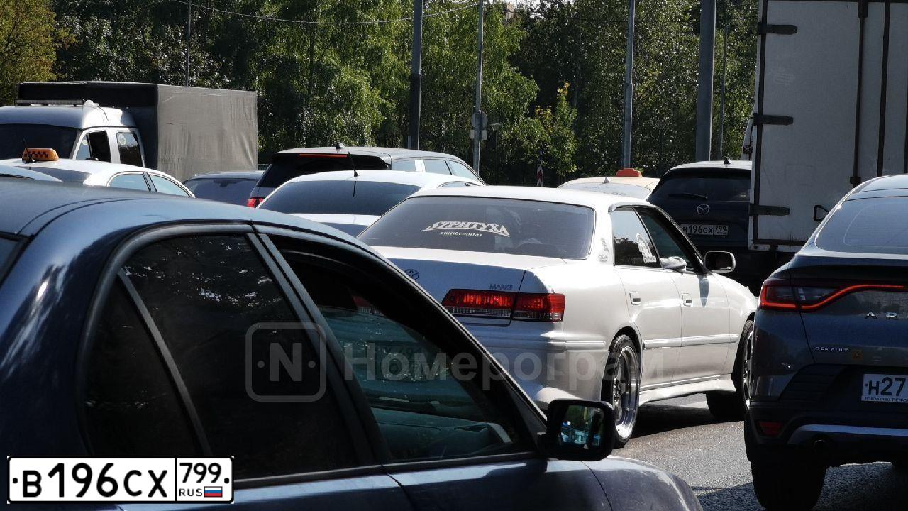 Фото автомобиля CITROEN C4, 2012 — госномер В196СХ799. Цвет: ЗОЛОТИСТЫЙ