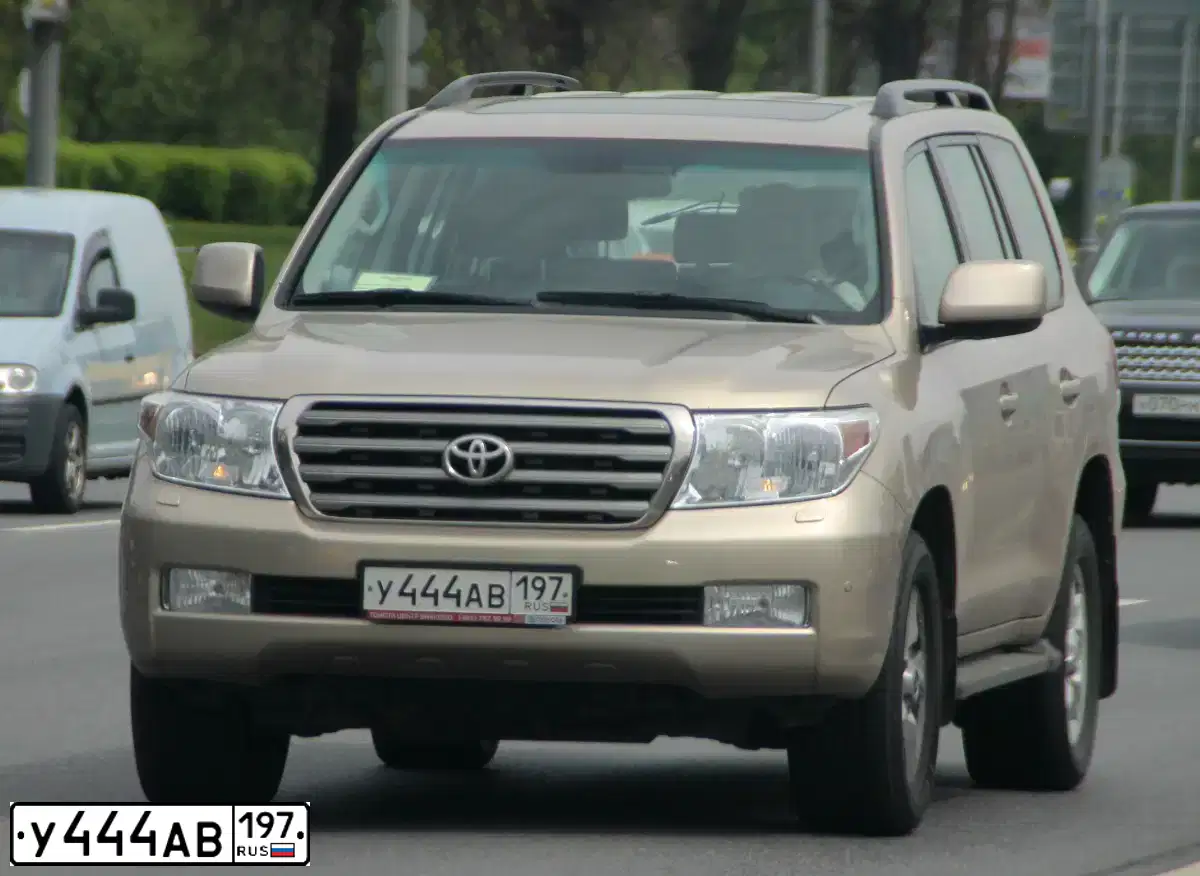 Фото автомобиля MERCEDES GL-KLASSE, 2014 — госномер Т072УО152. Цвет: Коричневый
