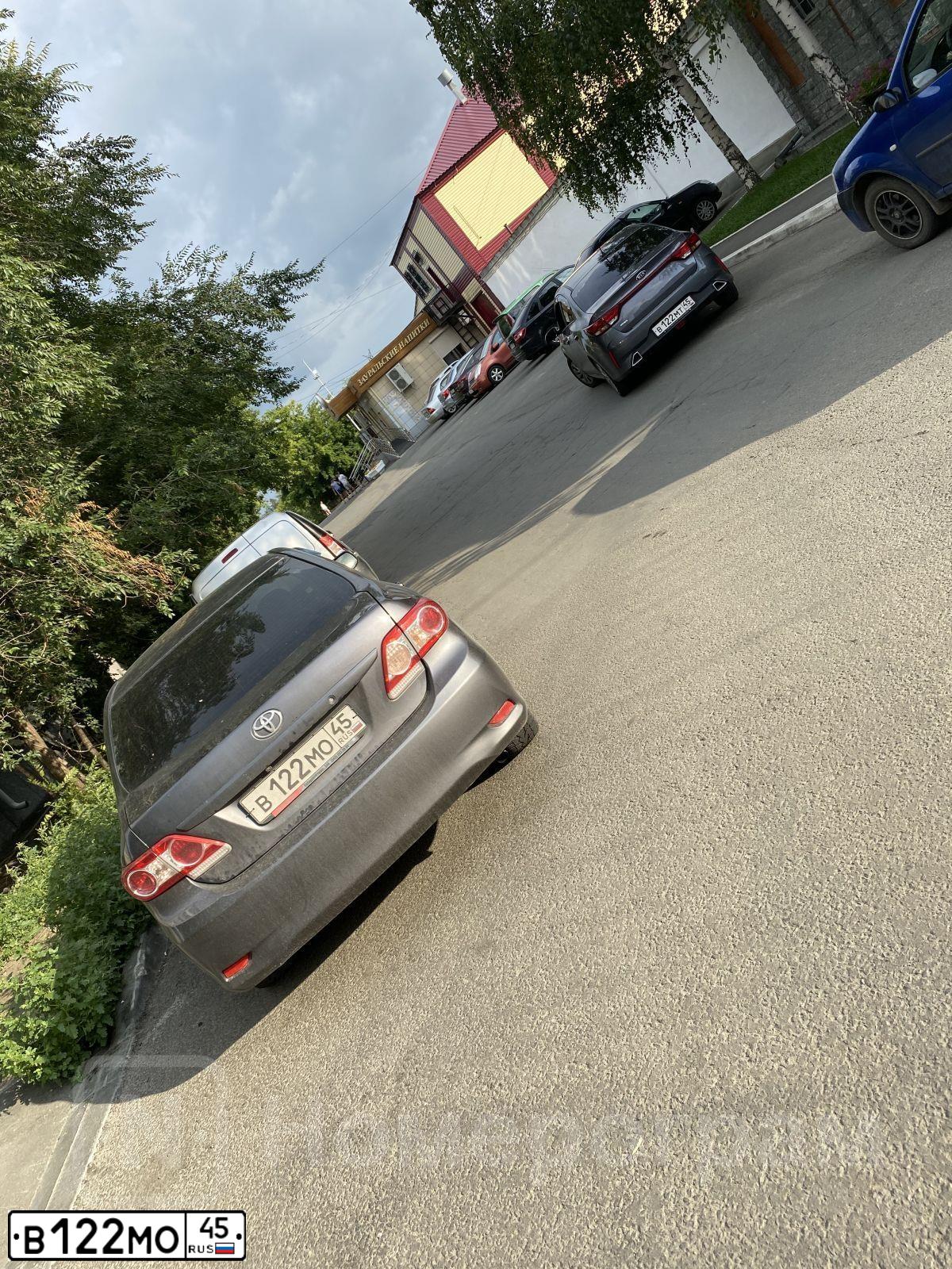 Фото автомобиля TOYOTA COROLLA, 2012 — госномер Е303МС45. Цвет: СЕРЫЙ