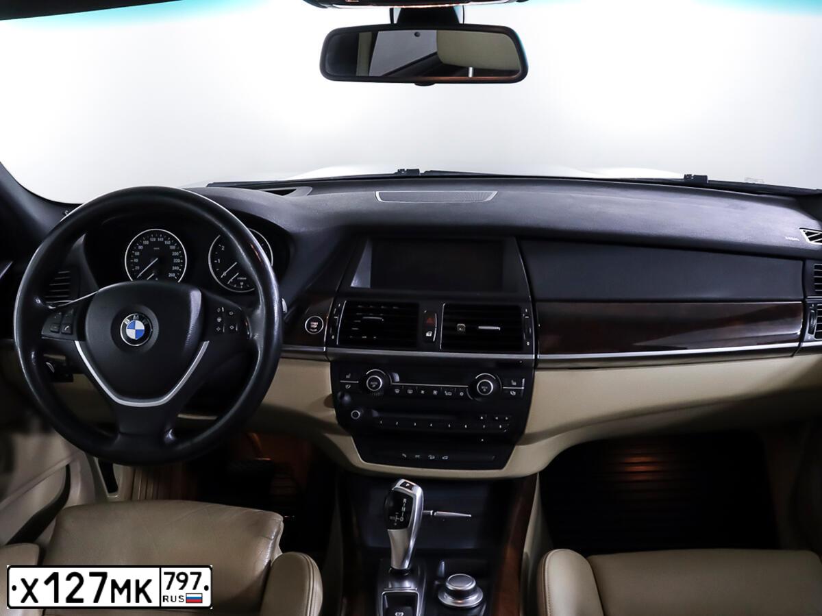 Фото автомобиля BMW X5, 2007 — госномер М592АО199. Цвет: синий