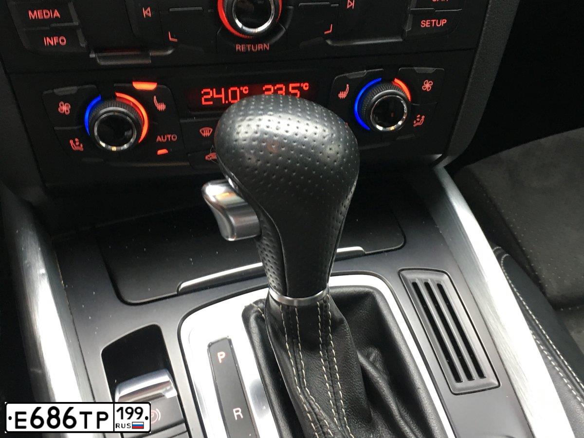 Фото автомобиля AUDI Q5, 2009 — госномер С123СТ799. Цвет: БЕЛЫЙ