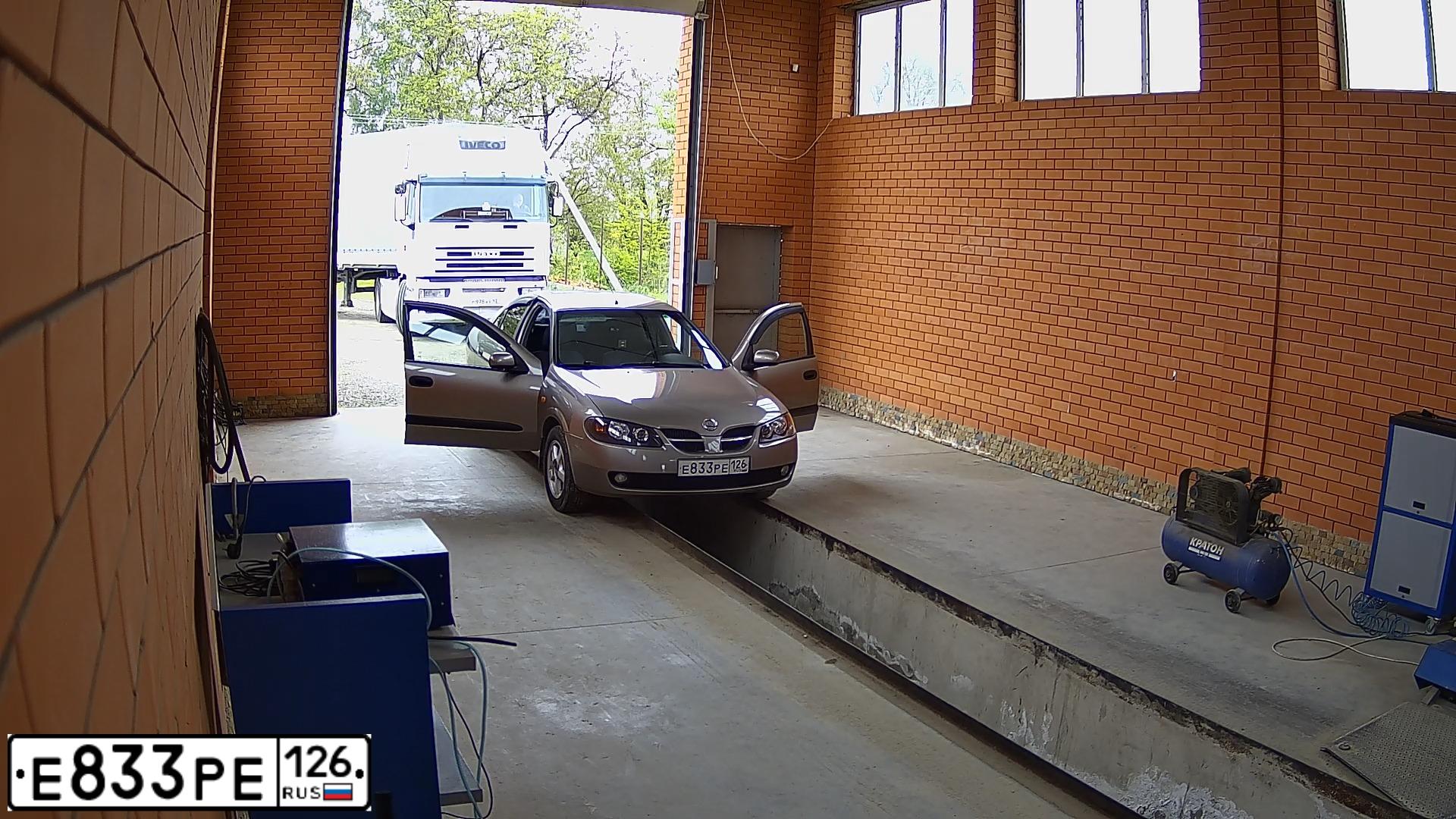 Фото автомобиля NISSAN ALMERA, 2005 — госномер М472МЕ193. Цвет: БЕЖЕВЫЙ