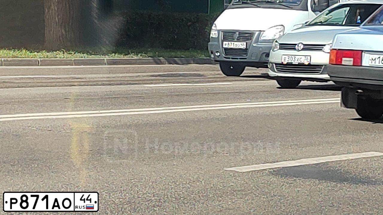 Фото автомобиля OPEL ASTRA, 2008 — госномер Р871АО44. Цвет: Темно-синий