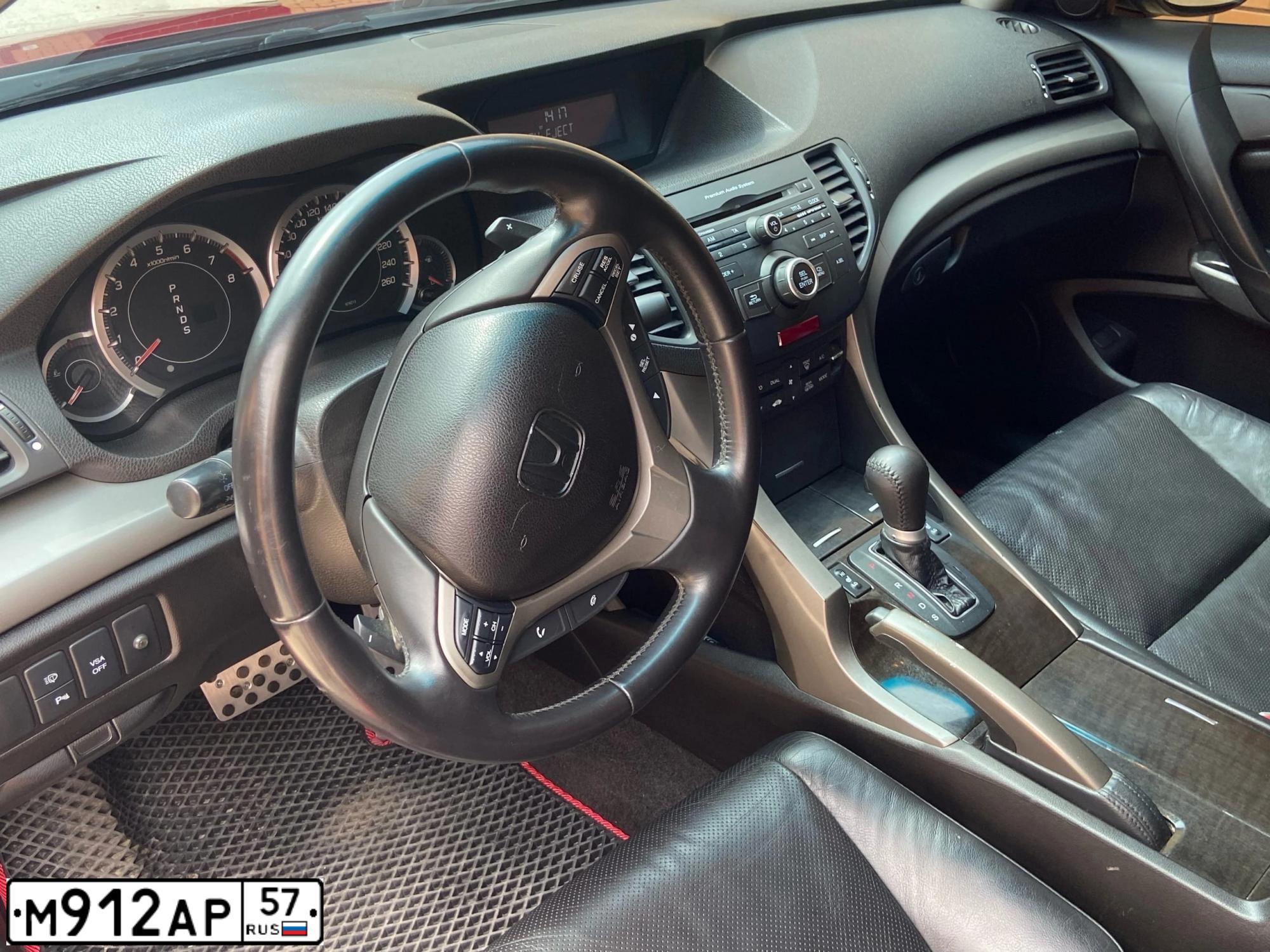 Фото автомобиля HONDA ACCORD, 2008 — госномер О909УА46. Цвет: Красный