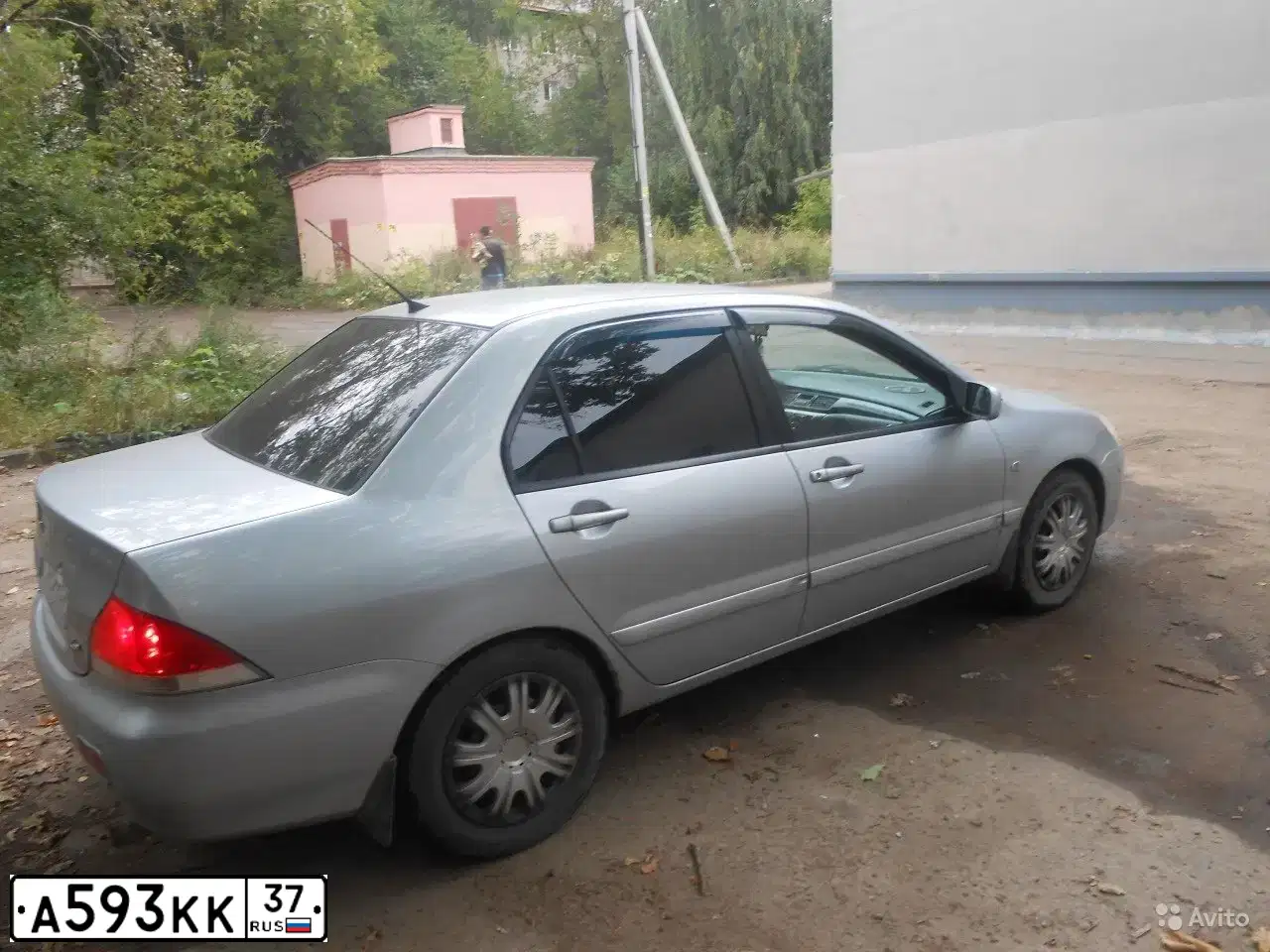 Фото автомобиля MITSUBISHI LANCER, 2004 — госномер У719ОА52. Цвет: Серебристый