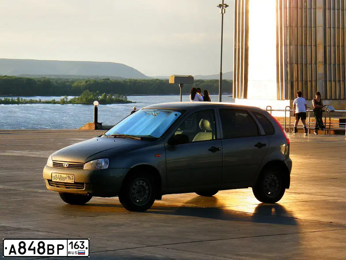 Фото автомобиля LADA KALINA, 2008 — госномер У179ЕВ58. Цвет: Темно-серый металлик