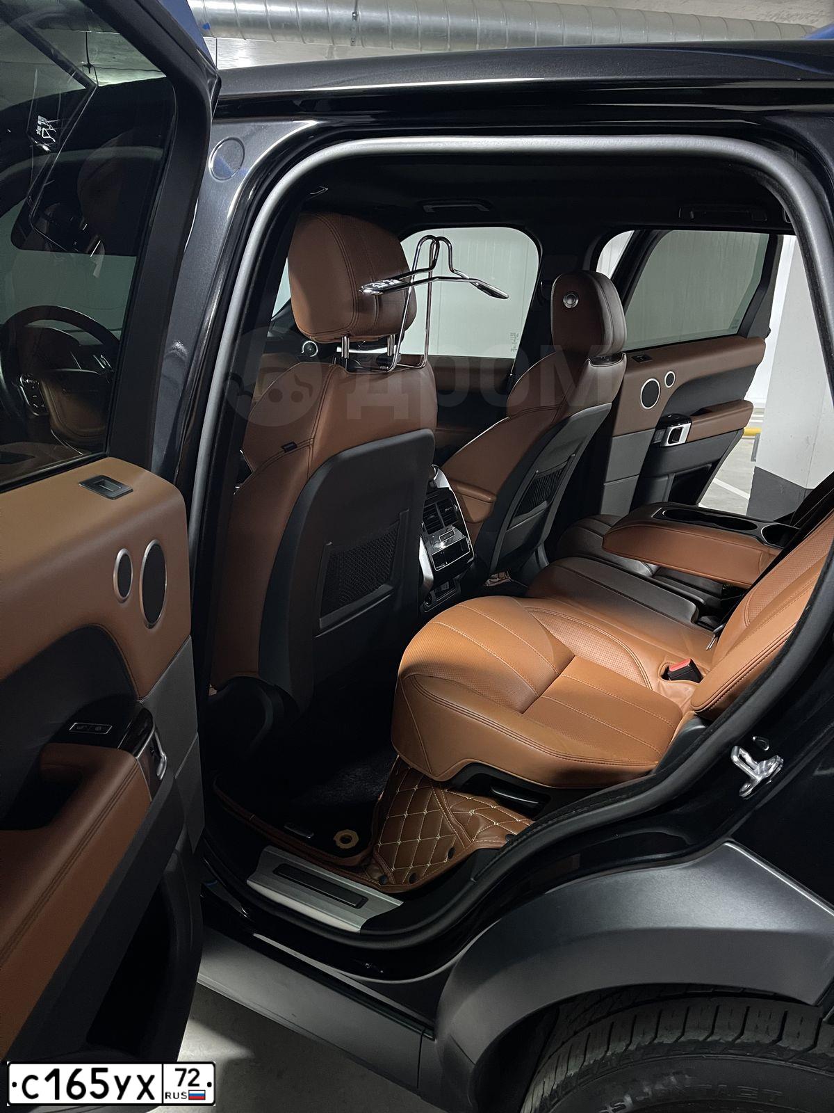 Фото автомобиля LANDROVER RANGE ROVER SPORT, 2014 — госномер В105ЕВ196. Цвет: ЧЕРНЫЙ
