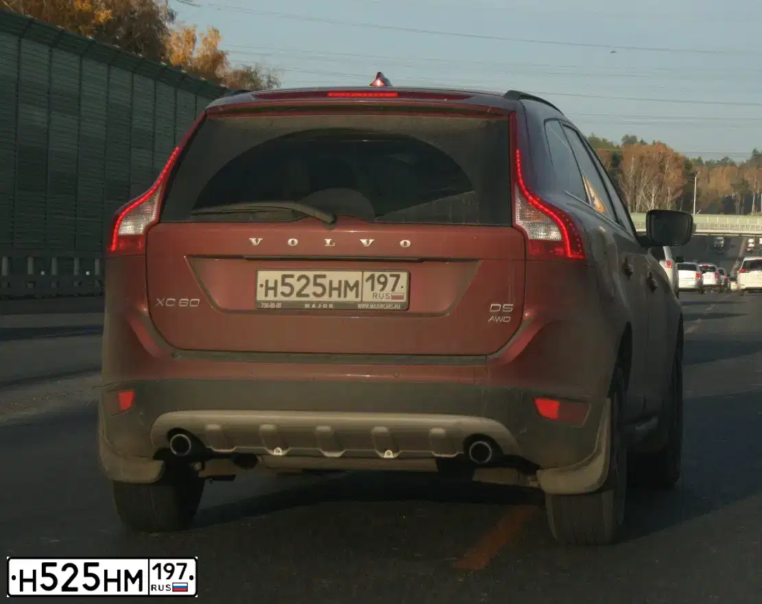 Фото автомобиля SSANGYONG KYRON, 2011 — госномер Н252НМ197. Цвет: Серый