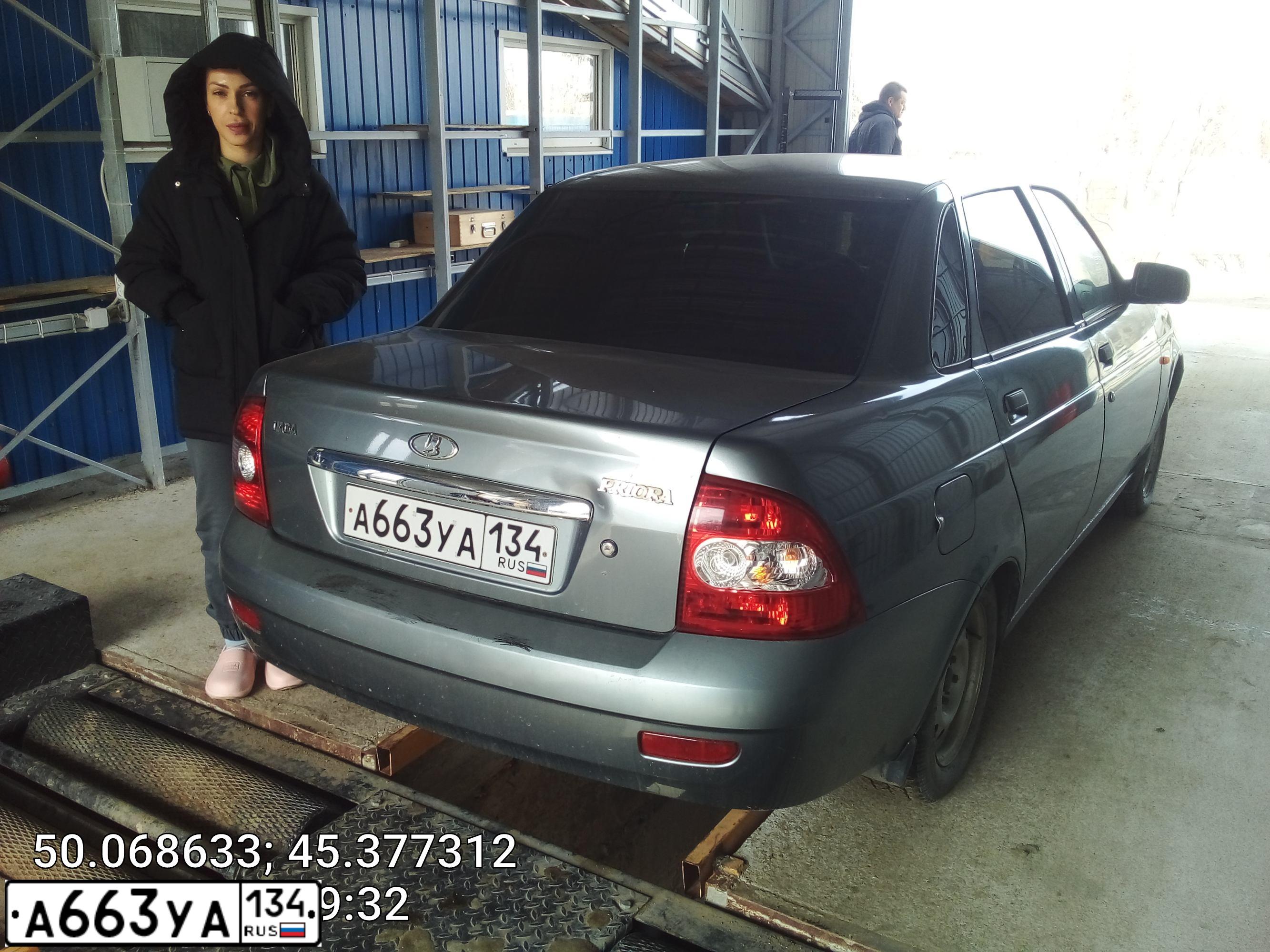Фото автомобиля LADA 2170 PRIORA, 2010 — госномер А663УА134. Цвет: СРЕДНИЙ СЕРО-ЗЕЛЕН МЕТ.