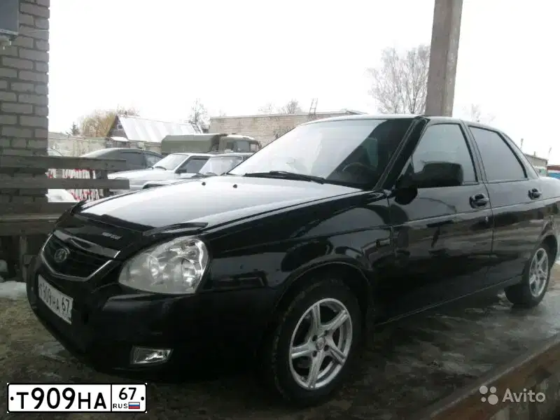 Фото автомобиля LADA 2170 PRIORA, 2009 — госномер М680КВ147. Цвет: СИНЕ-ЧЕРНЫЙ