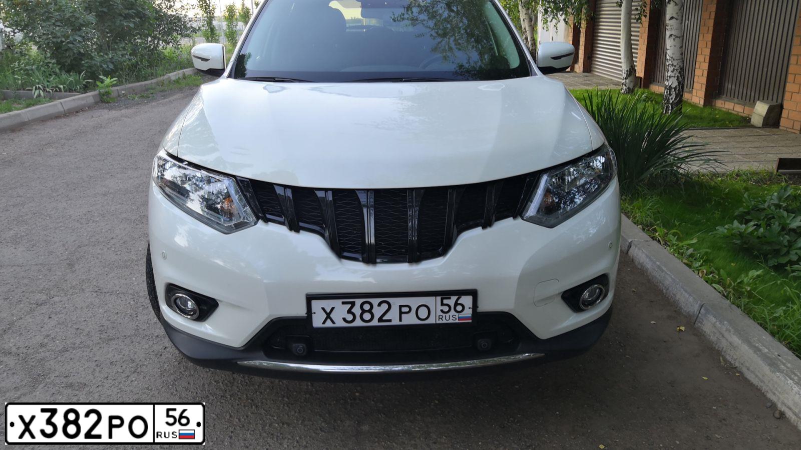 Фото автомобиля NISSAN X-TRAIL, 2018 — госномер А306ХУ43. Цвет: Белый