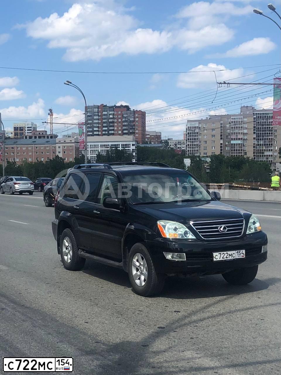 Фото автомобиля LEXUS S GX, 2009 — госномер С722МС154. Цвет: ЧЕРНЫЙ