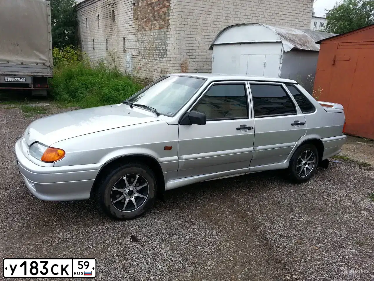 Фото автомобиля LADA 2115 SAMARA, 2007 — госномер У183СК59. Цвет: СВЕТЛО-СЕРЕБРИСТЫЙ МЕТАЛЛ