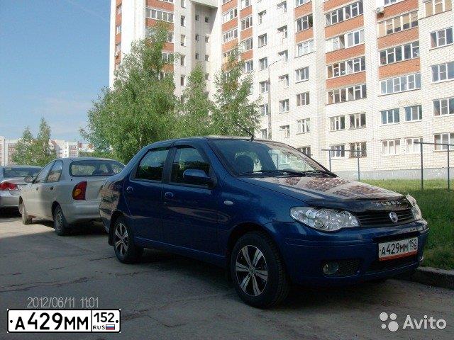 Фото автомобиля FIAT ALBEA, 2007 — госномер А429ММ152. Цвет: СИНИЙ